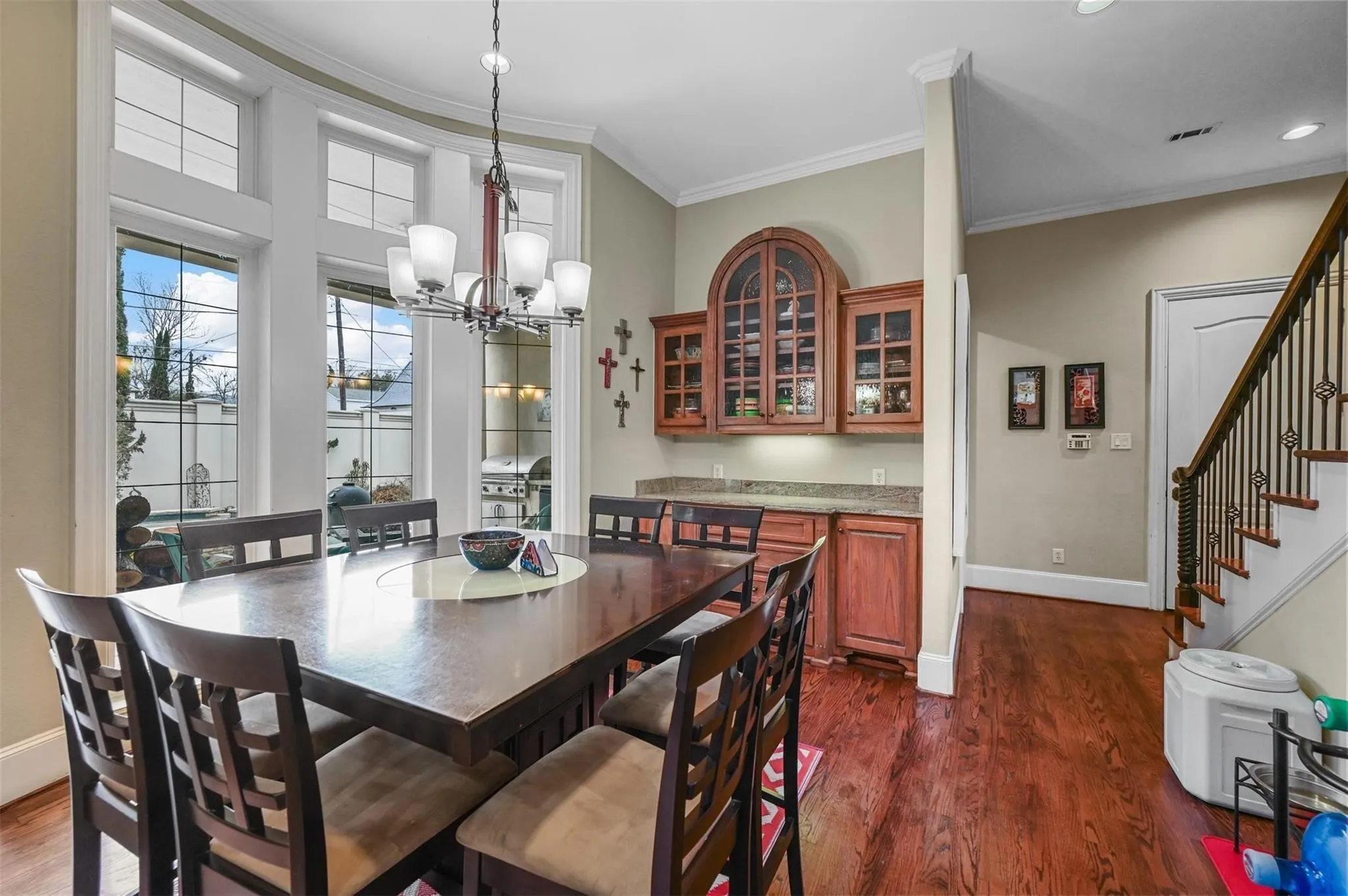 Single Family Residence For Rent in Dallas County , 3320 Harvard Avenue, Highland Park, Texas 75205, 5 Bedrooms, 6 Bathrooms, 3 Garage spaces, 6,150 Sqft, built in 2000, Price $12,000, mls#21227259, Real Estate Agent in Highland Park, Homes For Rent in Dallas county, Homes For Rent in Highland Park, Realtor in Highland Park Texas, Real Estate Brokerage Independent Realty Texas, Luminita Cordes Realtor