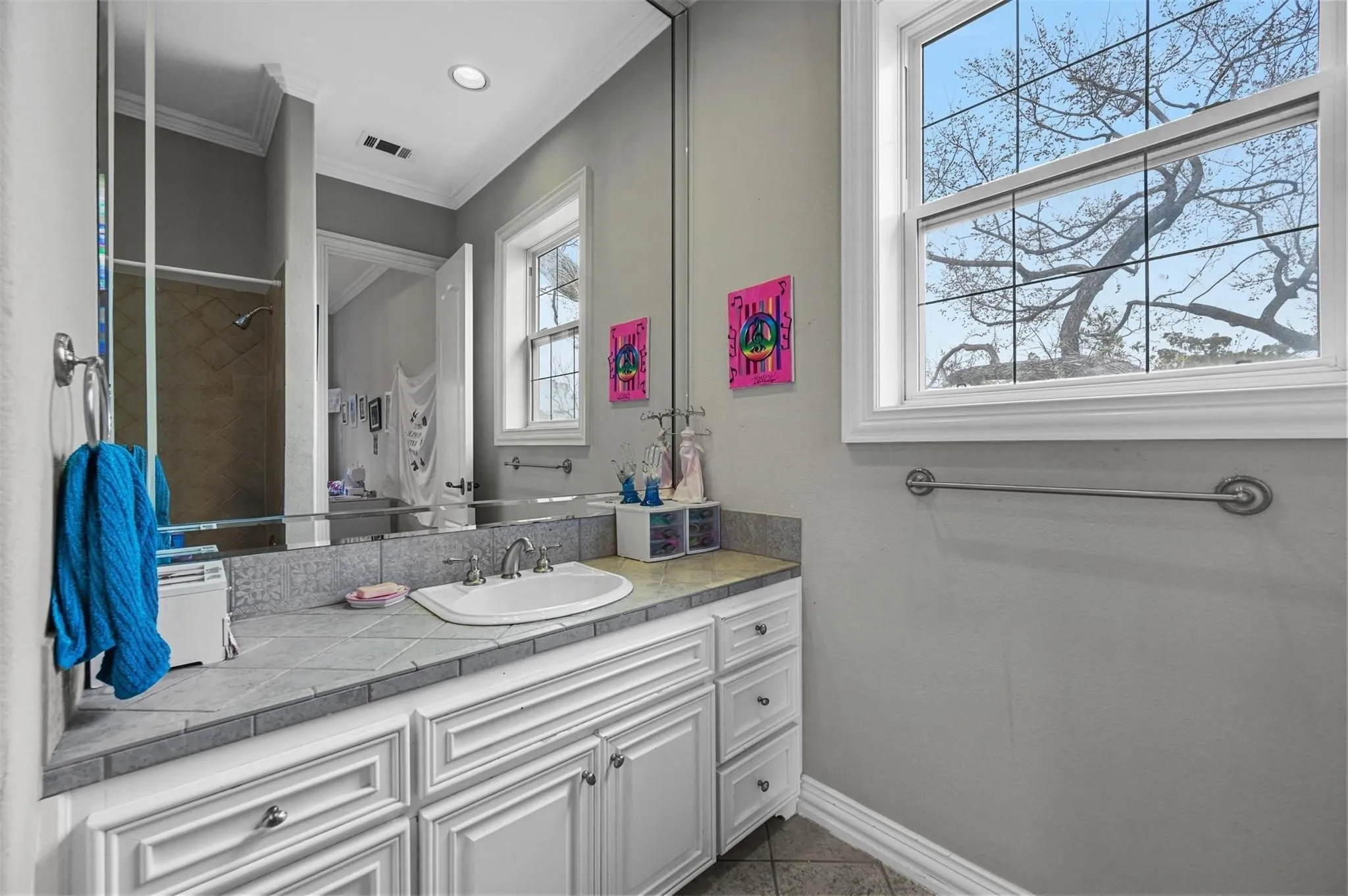 Single Family Residence For Rent in Dallas County , 3320 Harvard Avenue, Highland Park, Texas 75205, 5 Bedrooms, 6 Bathrooms, 3 Garage spaces, 6,150 Sqft, built in 2000, Price $12,000, mls#21227259, Real Estate Agent in Highland Park, Homes For Rent in Dallas county, Homes For Rent in Highland Park, Realtor in Highland Park Texas, Real Estate Brokerage Independent Realty Texas, Luminita Cordes Realtor