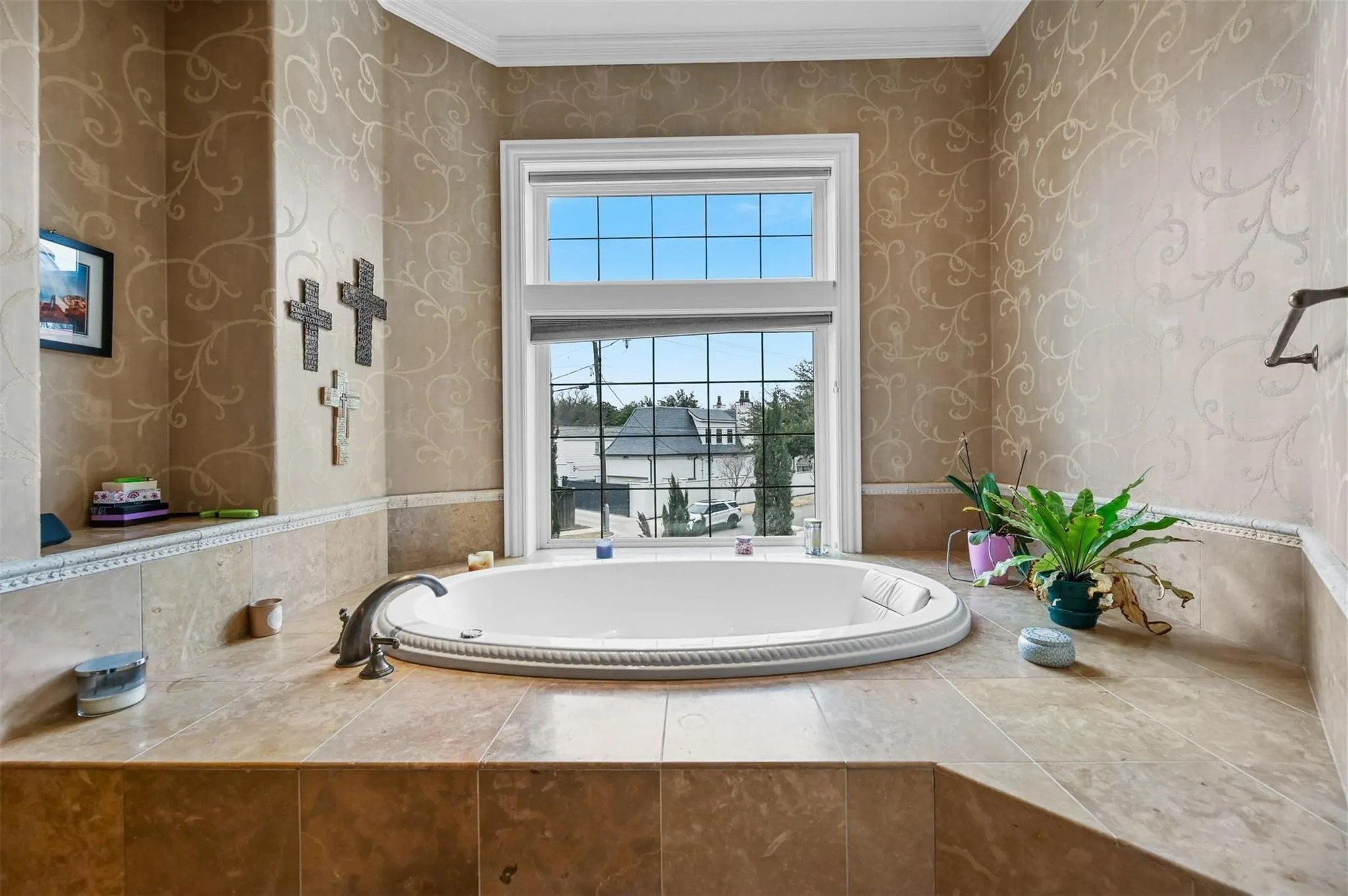 Single Family Residence For Rent in Dallas County , 3320 Harvard Avenue, Highland Park, Texas 75205, 5 Bedrooms, 6 Bathrooms, 3 Garage spaces, 6,150 Sqft, built in 2000, Price $12,000, mls#21227259, Real Estate Agent in Highland Park, Homes For Rent in Dallas county, Homes For Rent in Highland Park, Realtor in Highland Park Texas, Real Estate Brokerage Independent Realty Texas, Luminita Cordes Realtor