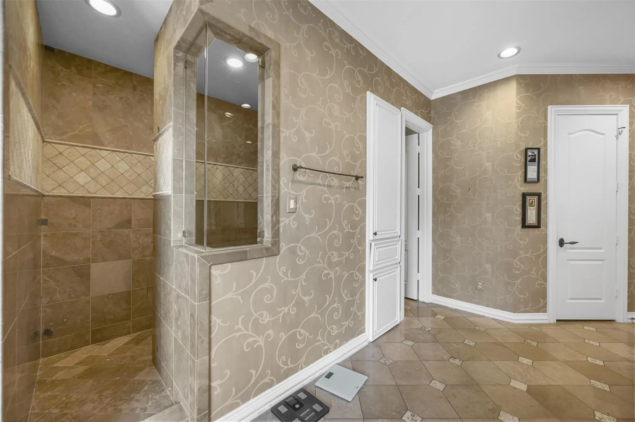 Single Family Residence For Rent in Dallas County , 3320 Harvard Avenue, Highland Park, Texas 75205, 5 Bedrooms, 6 Bathrooms, 3 Garage spaces, 6,150 Sqft, built in 2000, Price $12,000, mls#21227259, Real Estate Agent in Highland Park, Homes For Rent in Dallas county, Homes For Rent in Highland Park, Realtor in Highland Park Texas, Real Estate Brokerage Independent Realty Texas, Luminita Cordes Realtor