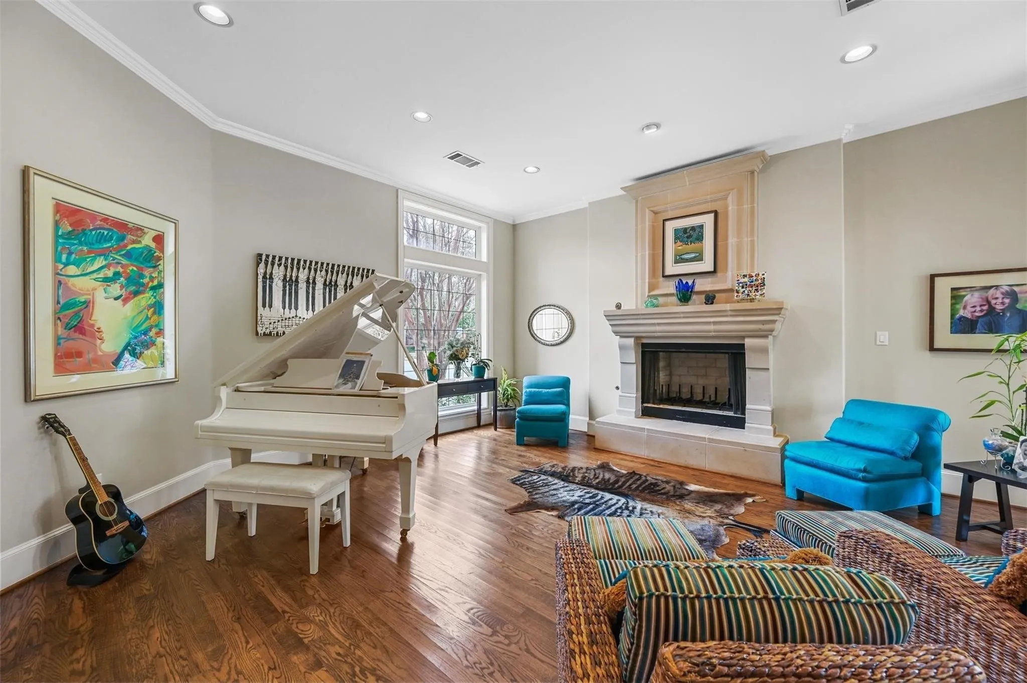 Single Family Residence For Rent in Dallas County , 3320 Harvard Avenue, Highland Park, Texas 75205, 5 Bedrooms, 6 Bathrooms, 3 Garage spaces, 6,150 Sqft, built in 2000, Price $12,000, mls#21227259, Real Estate Agent in Highland Park, Homes For Rent in Dallas county, Homes For Rent in Highland Park, Realtor in Highland Park Texas, Real Estate Brokerage Independent Realty Texas, Luminita Cordes Realtor