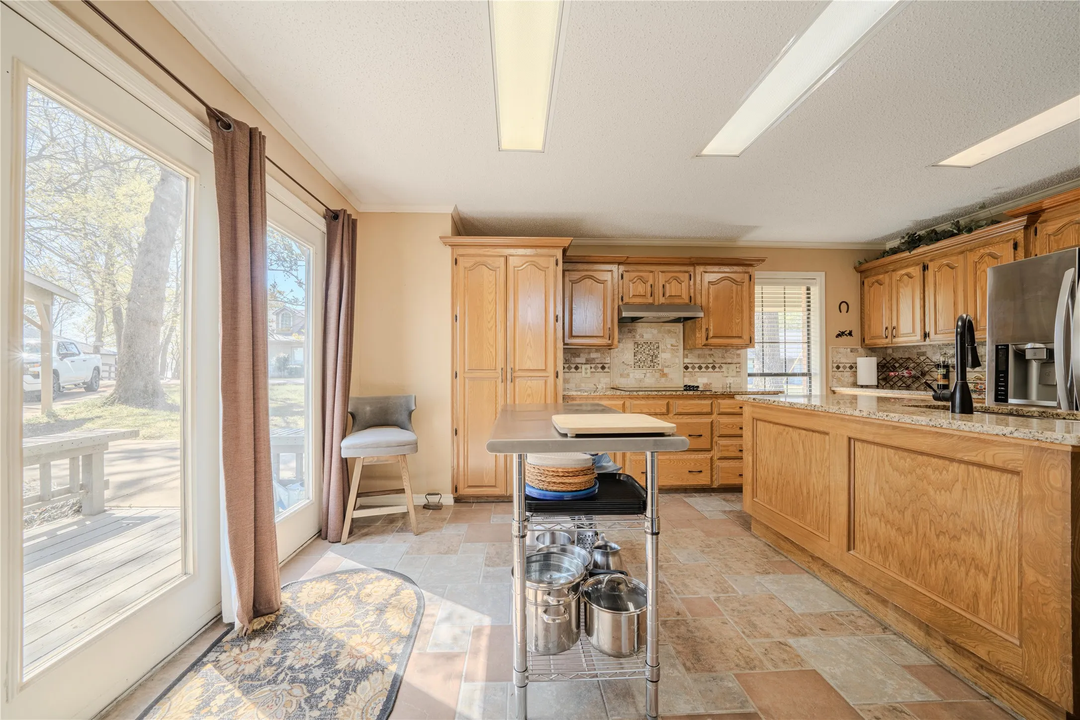 Single Family Residence For Sale in Titus County , 343 County Road 2938 N, Pittsburg, Texas 75686, 4 Bedrooms, 3 Bathrooms, Garage spaces, 1,828 Sqft, built in 1987, Preowned, Price $695,000, mls#21227251, Real Estate Agent in Pittsburg, Homes For Sale in Titus county, Homes For Sale in Pittsburg, Realtor in Pittsburg Texas, Real Estate Brokerage Independent Realty Texas, Luminita Cordes Realtor