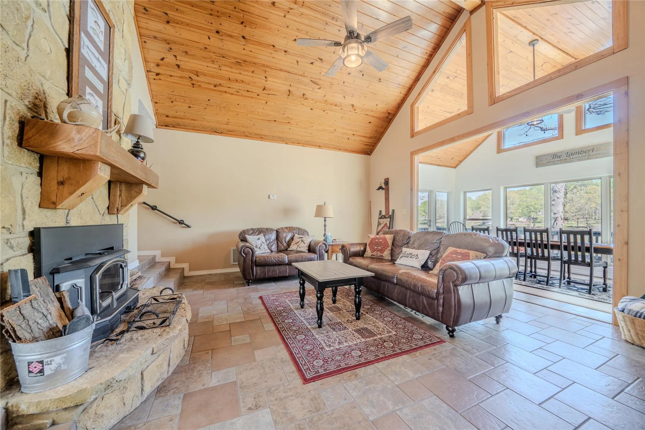 Single Family Residence For Sale in Titus County , 343 County Road 2938 N, Pittsburg, Texas 75686, 4 Bedrooms, 3 Bathrooms, Garage spaces, 1,828 Sqft, built in 1987, Preowned, Price $695,000, mls#21227251, Real Estate Agent in Pittsburg, Homes For Sale in Titus county, Homes For Sale in Pittsburg, Realtor in Pittsburg Texas, Real Estate Brokerage Independent Realty Texas, Luminita Cordes Realtor