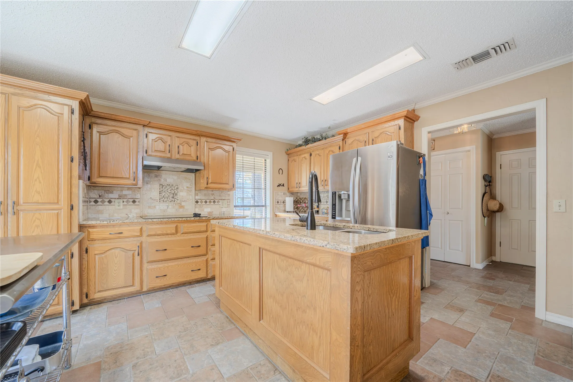 Single Family Residence For Sale in Titus County , 343 County Road 2938 N, Pittsburg, Texas 75686, 4 Bedrooms, 3 Bathrooms, Garage spaces, 1,828 Sqft, built in 1987, Preowned, Price $695,000, mls#21227251, Real Estate Agent in Pittsburg, Homes For Sale in Titus county, Homes For Sale in Pittsburg, Realtor in Pittsburg Texas, Real Estate Brokerage Independent Realty Texas, Luminita Cordes Realtor