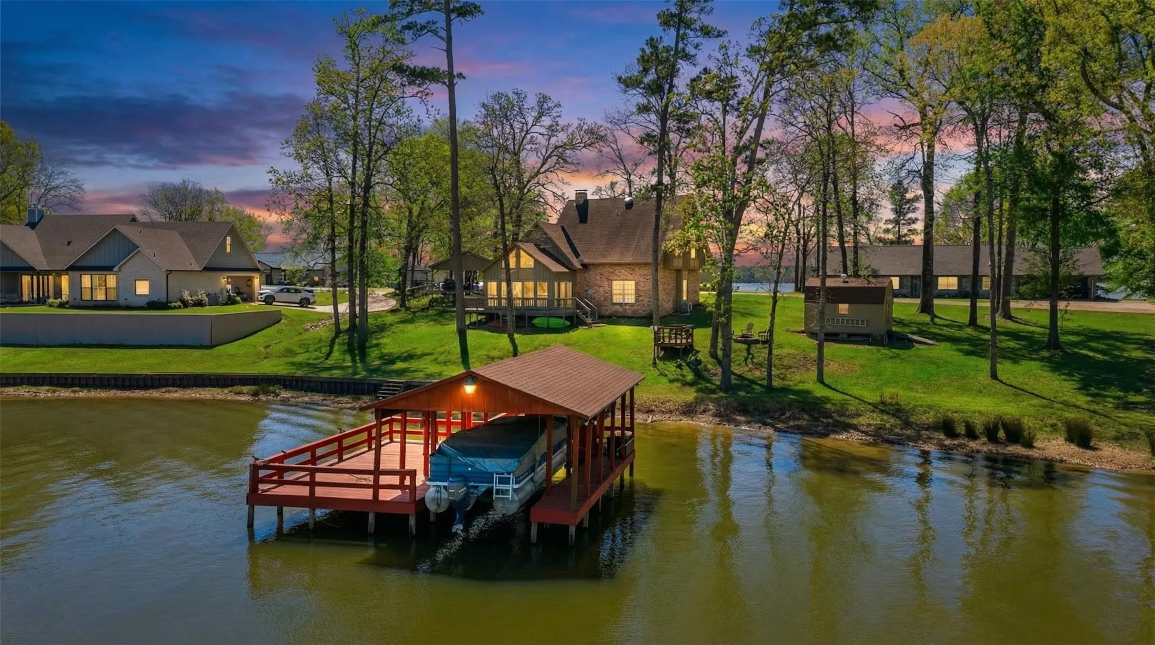 Single Family Residence For Sale in Titus County , 343 County Road 2938 N, Pittsburg, Texas 75686, 4 Bedrooms, 3 Bathrooms, Garage spaces, 1,828 Sqft, built in 1987, Preowned, Price $695,000, mls#21227251, Real Estate Agent in Pittsburg, Homes For Sale in Titus county, Homes For Sale in Pittsburg, Realtor in Pittsburg Texas, Real Estate Brokerage Independent Realty Texas, Luminita Cordes Realtor