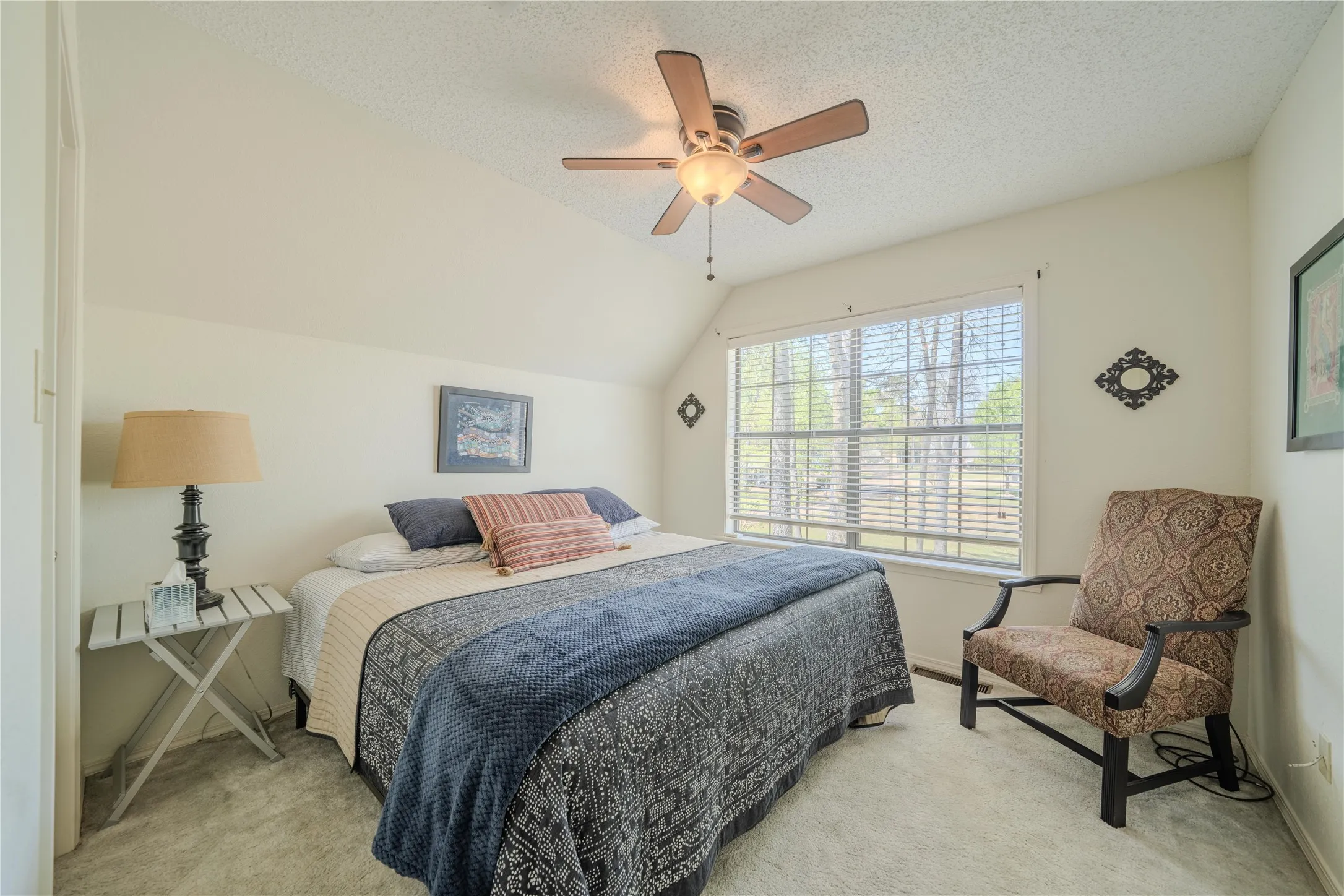 Single Family Residence For Sale in Titus County , 343 County Road 2938 N, Pittsburg, Texas 75686, 4 Bedrooms, 3 Bathrooms, Garage spaces, 1,828 Sqft, built in 1987, Preowned, Price $695,000, mls#21227251, Real Estate Agent in Pittsburg, Homes For Sale in Titus county, Homes For Sale in Pittsburg, Realtor in Pittsburg Texas, Real Estate Brokerage Independent Realty Texas, Luminita Cordes Realtor