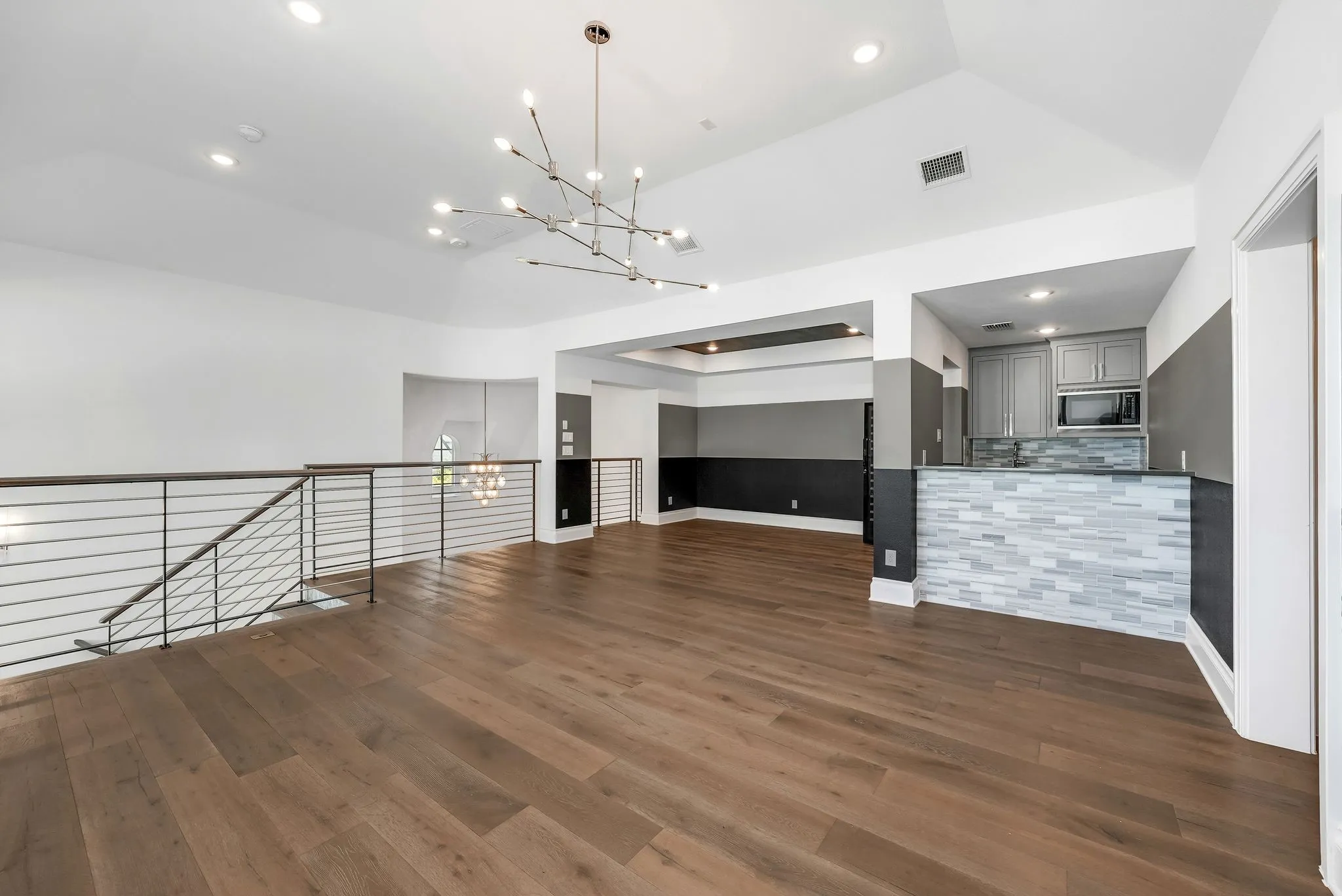 Single Family Residence For Sale in Denton County , 3772 Hamilton Heights Avenue, Frisco, Texas 75034, 5 Bedroom, 7 Bathroom, 3 Garage spaces, 4,632 Sqft, built in 2017, Preowned, mls#21223689, Real Estate Agent in Frisco, Homes For Sale in Denton county, Homes For Sale in Frisco, Realtor in Frisco Texas, Real Estate Brokerage Independent Realty Texas, Luminita Cordes Realtor