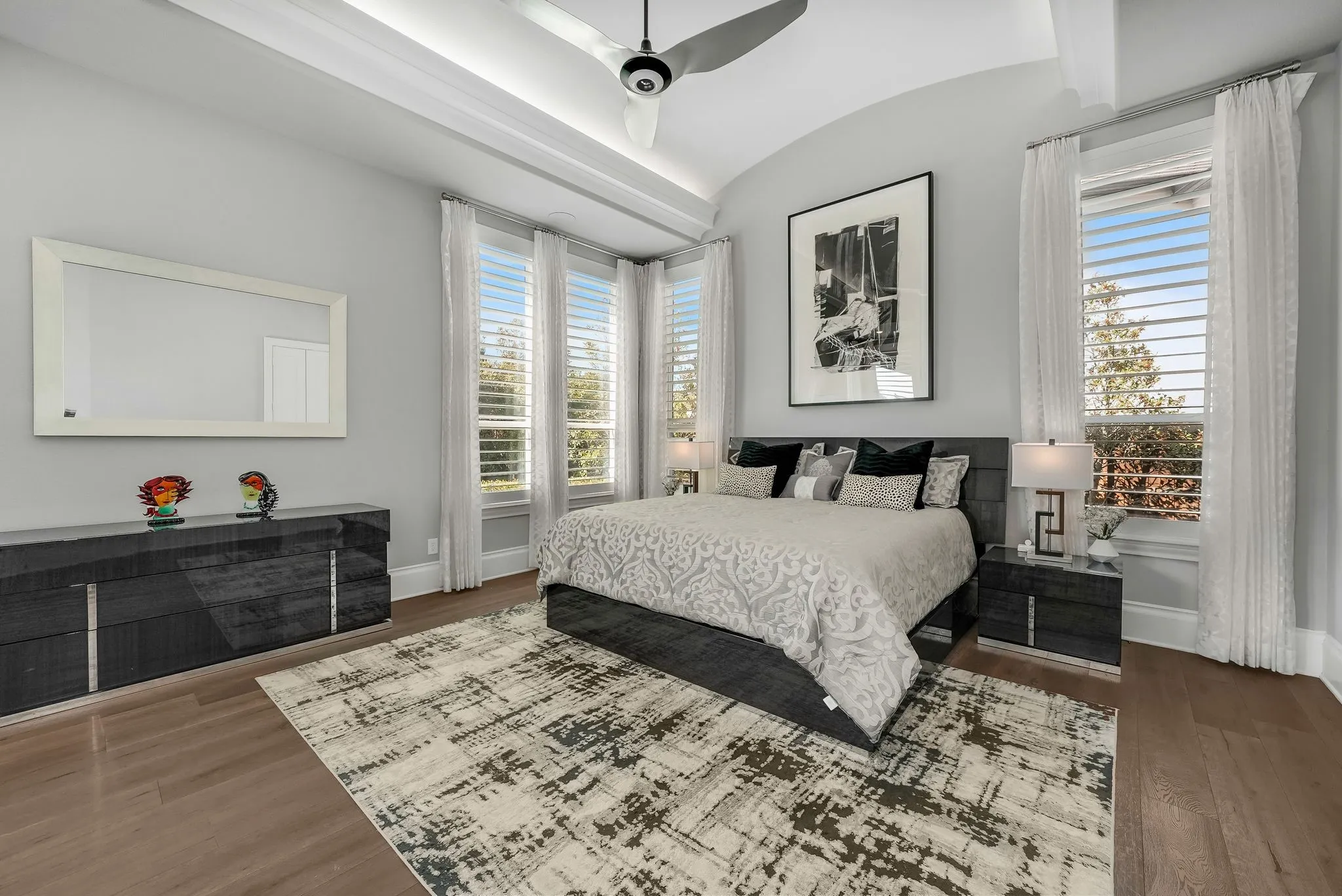 Single Family Residence For Sale in Denton County , 3772 Hamilton Heights Avenue, Frisco, Texas 75034, 5 Bedroom, 7 Bathroom, 3 Garage spaces, 4,632 Sqft, built in 2017, Preowned, mls#21223689, Real Estate Agent in Frisco, Homes For Sale in Denton county, Homes For Sale in Frisco, Realtor in Frisco Texas, Real Estate Brokerage Independent Realty Texas, Luminita Cordes Realtor