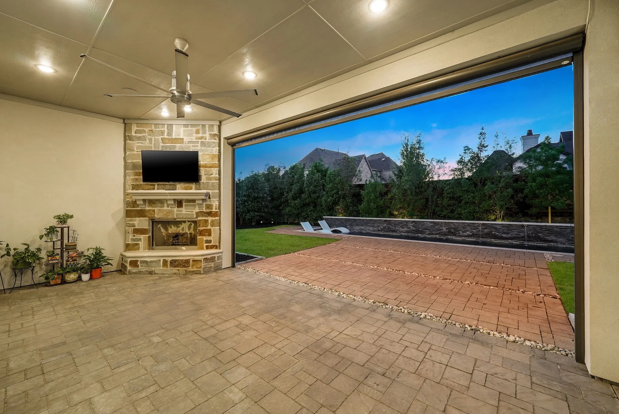 Single Family Residence For Sale in Denton County , 3772 Hamilton Heights Avenue, Frisco, Texas 75034, 5 Bedroom, 7 Bathroom, 3 Garage spaces, 4,632 Sqft, built in 2017, Preowned, mls#21223689, Real Estate Agent in Frisco, Homes For Sale in Denton county, Homes For Sale in Frisco, Realtor in Frisco Texas, Real Estate Brokerage Independent Realty Texas, Luminita Cordes Realtor
