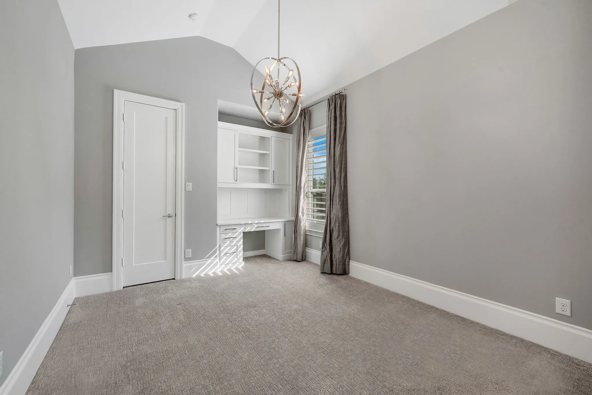 Single Family Residence For Sale in Denton County , 3772 Hamilton Heights Avenue, Frisco, Texas 75034, 5 Bedroom, 7 Bathroom, 3 Garage spaces, 4,632 Sqft, built in 2017, Preowned, mls#21223689, Real Estate Agent in Frisco, Homes For Sale in Denton county, Homes For Sale in Frisco, Realtor in Frisco Texas, Real Estate Brokerage Independent Realty Texas, Luminita Cordes Realtor