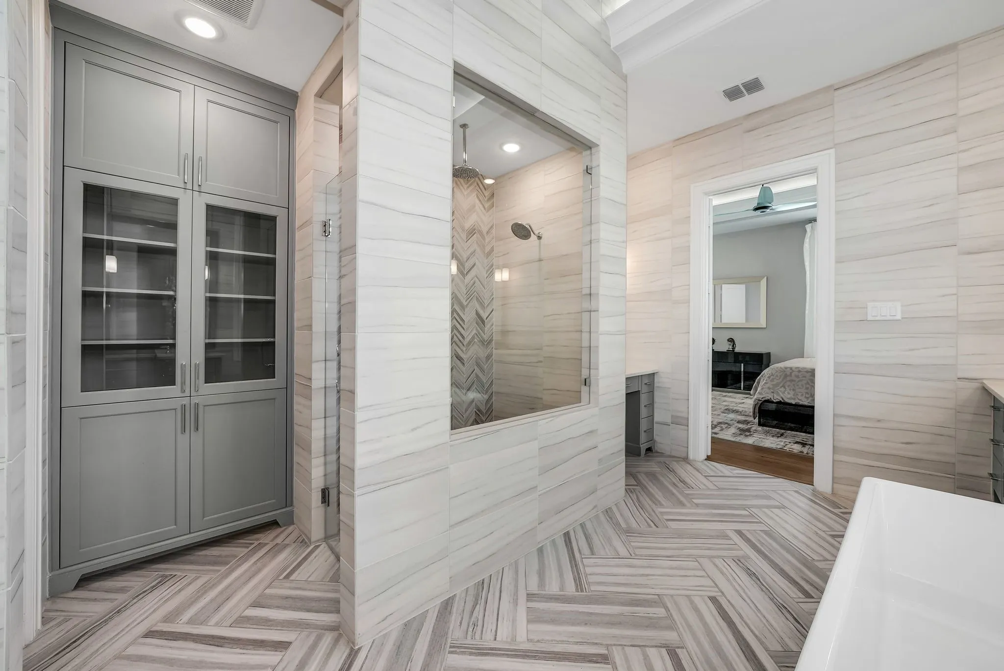 Single Family Residence For Sale in Denton County , 3772 Hamilton Heights Avenue, Frisco, Texas 75034, 5 Bedroom, 7 Bathroom, 3 Garage spaces, 4,632 Sqft, built in 2017, Preowned, mls#21223689, Real Estate Agent in Frisco, Homes For Sale in Denton county, Homes For Sale in Frisco, Realtor in Frisco Texas, Real Estate Brokerage Independent Realty Texas, Luminita Cordes Realtor