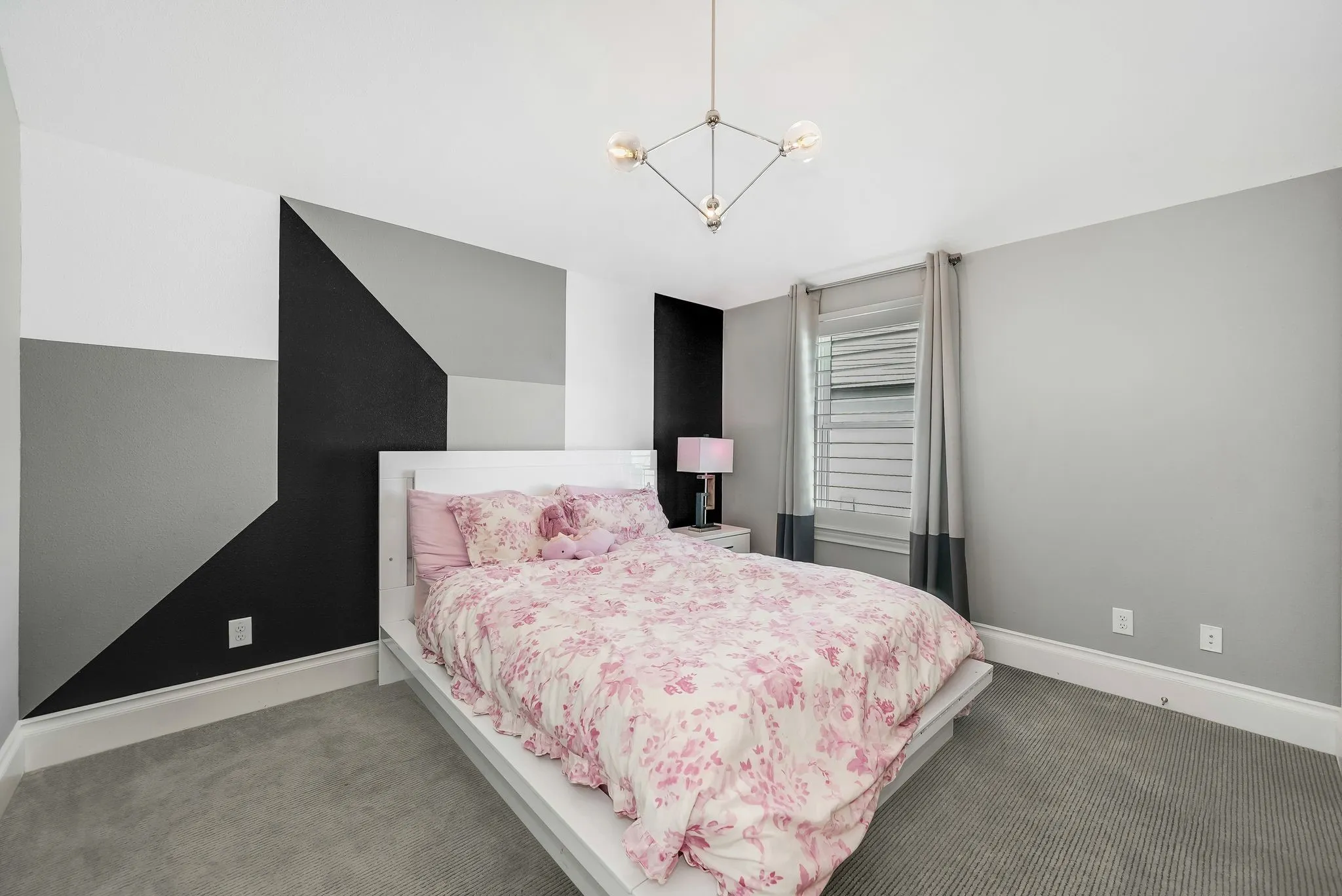 Single Family Residence For Sale in Denton County , 3772 Hamilton Heights Avenue, Frisco, Texas 75034, 5 Bedroom, 7 Bathroom, 3 Garage spaces, 4,632 Sqft, built in 2017, Preowned, mls#21223689, Real Estate Agent in Frisco, Homes For Sale in Denton county, Homes For Sale in Frisco, Realtor in Frisco Texas, Real Estate Brokerage Independent Realty Texas, Luminita Cordes Realtor