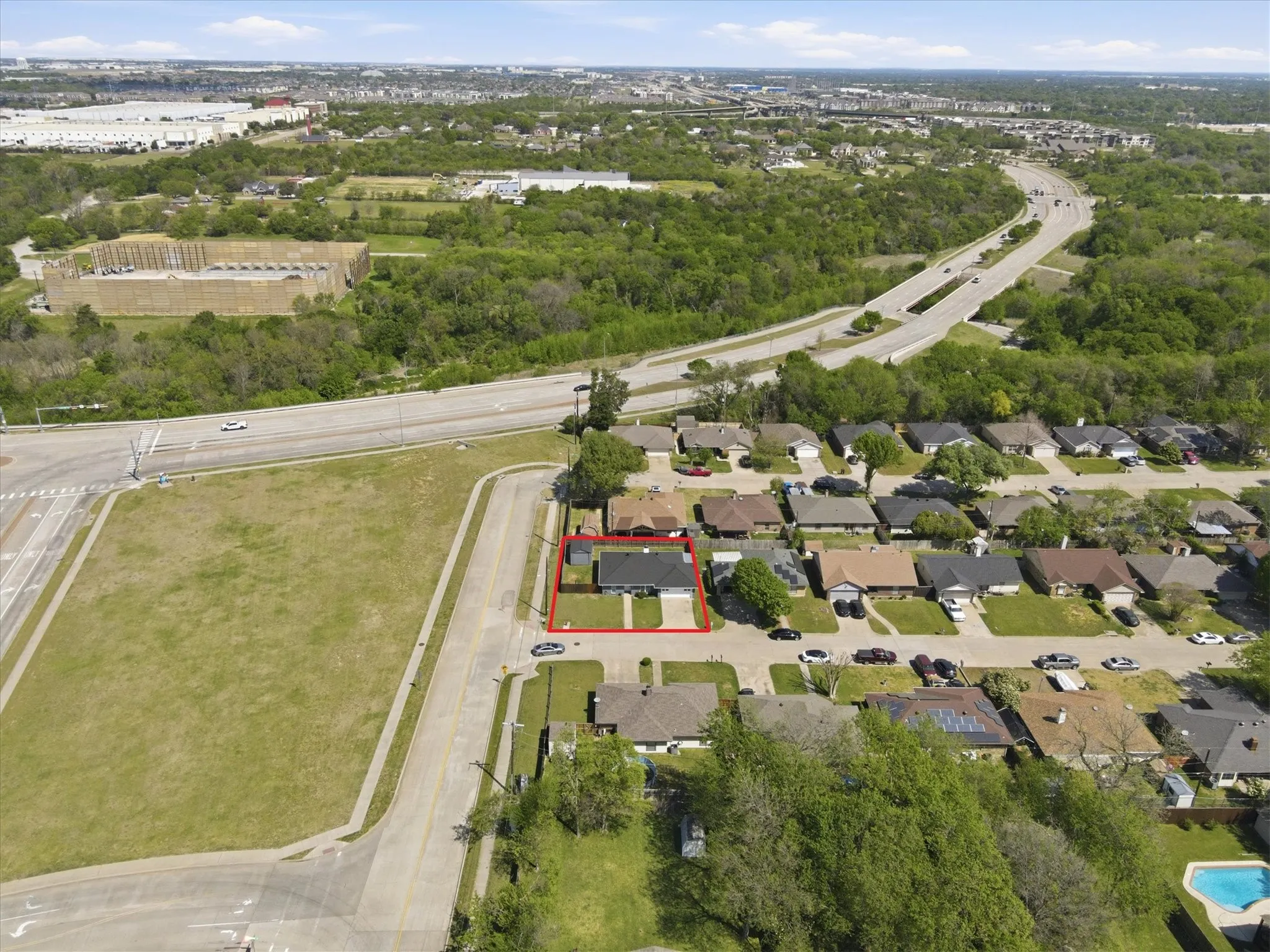 Single Family Residence For Rent in Dallas County , 1728 S Bent Tree Trail, Grand Prairie, Texas 75052, 3 Bedroom, 2 Bathroom, 2 Garage spaces, 1,092 Sqft, built in 1982, Preowned, Price $2,100, mls#21227303, Real Estate Agent in Grand Prairie, Homes For Rent in Dallas county, Homes For Rent in Grand Prairie, Realtor in Grand Prairie Texas, Real Estate Brokerage Independent Realty Texas, Luminita Cordes Realtor