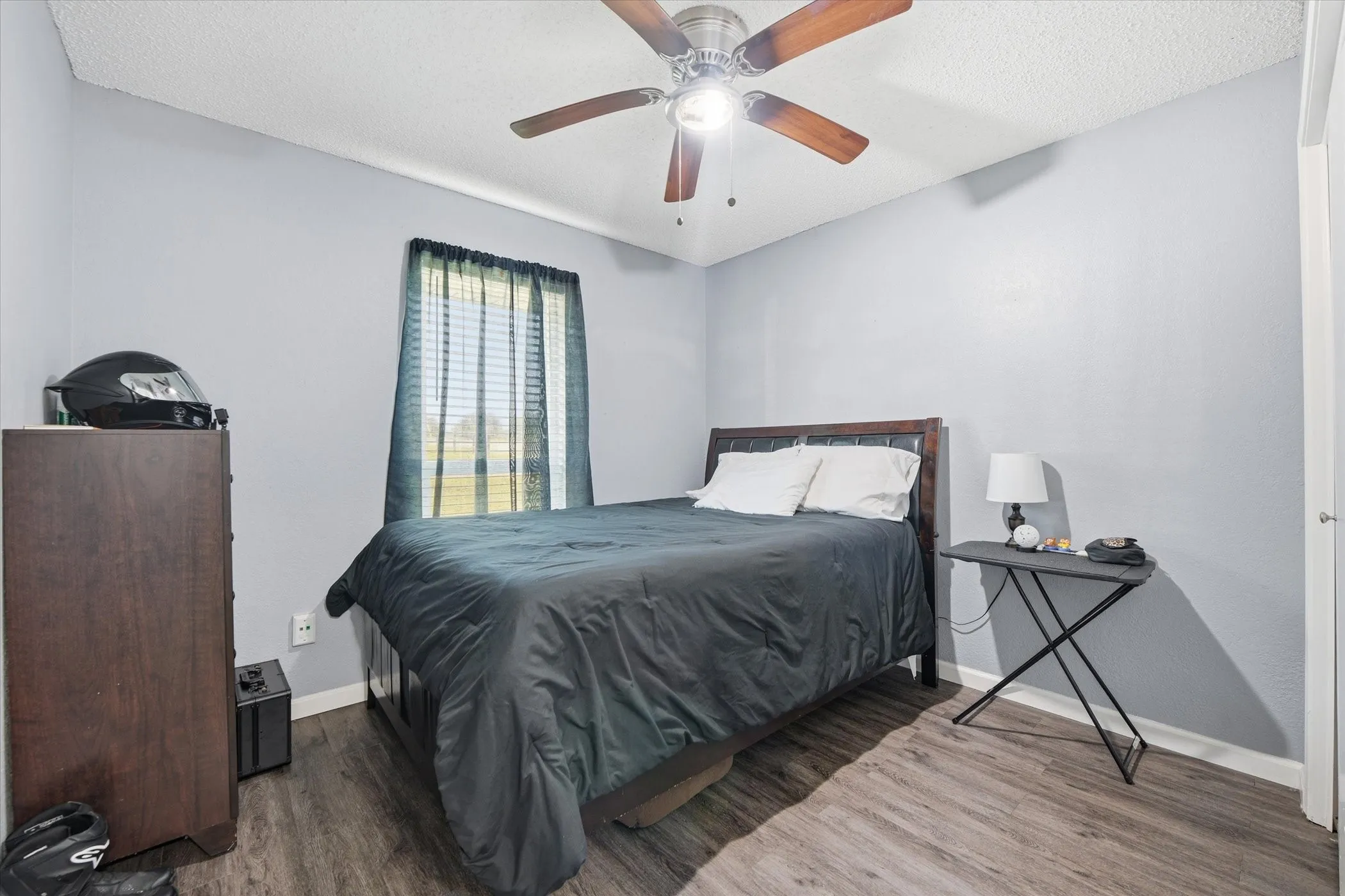 Single Family Residence For Rent in Dallas County , 1728 S Bent Tree Trail, Grand Prairie, Texas 75052, 3 Bedroom, 2 Bathroom, 2 Garage spaces, 1,092 Sqft, built in 1982, Preowned, Price $2,100, mls#21227303, Real Estate Agent in Grand Prairie, Homes For Rent in Dallas county, Homes For Rent in Grand Prairie, Realtor in Grand Prairie Texas, Real Estate Brokerage Independent Realty Texas, Luminita Cordes Realtor
