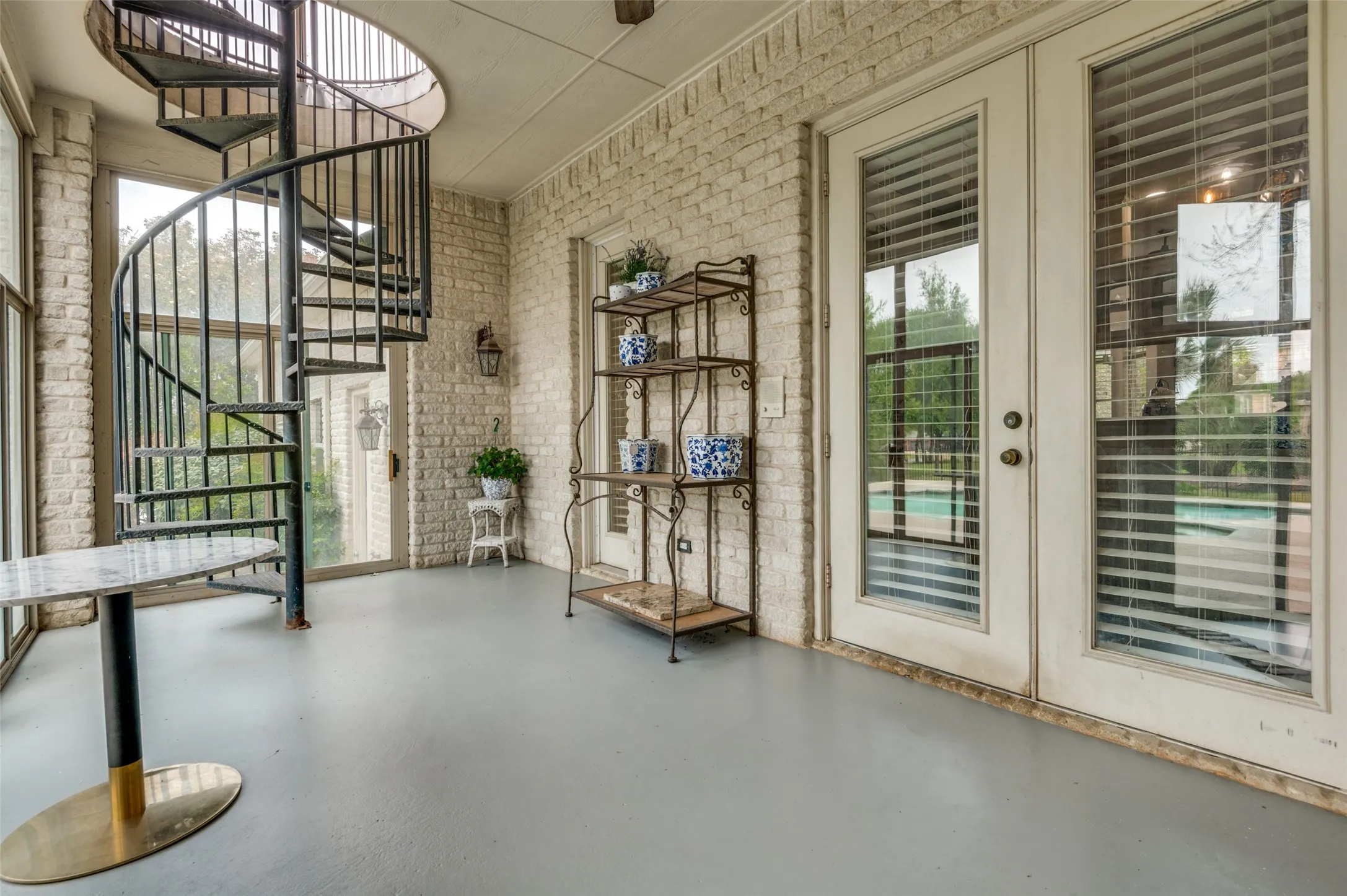 Single Family Residence For Sale in Tarrant County , 2032 Cains Lane, Mansfield, Texas 76063, 4 Bedroom, 5 Bathroom, 3 Garage spaces, 4,468 Sqft, built in 1999, mls#21225215, Real Estate Agent in Mansfield, Homes For Sale in Tarrant county, Homes For Sale in Mansfield, Realtor in Mansfield Texas, Real Estate Brokerage Independent Realty Texas, Luminita Cordes Realtor