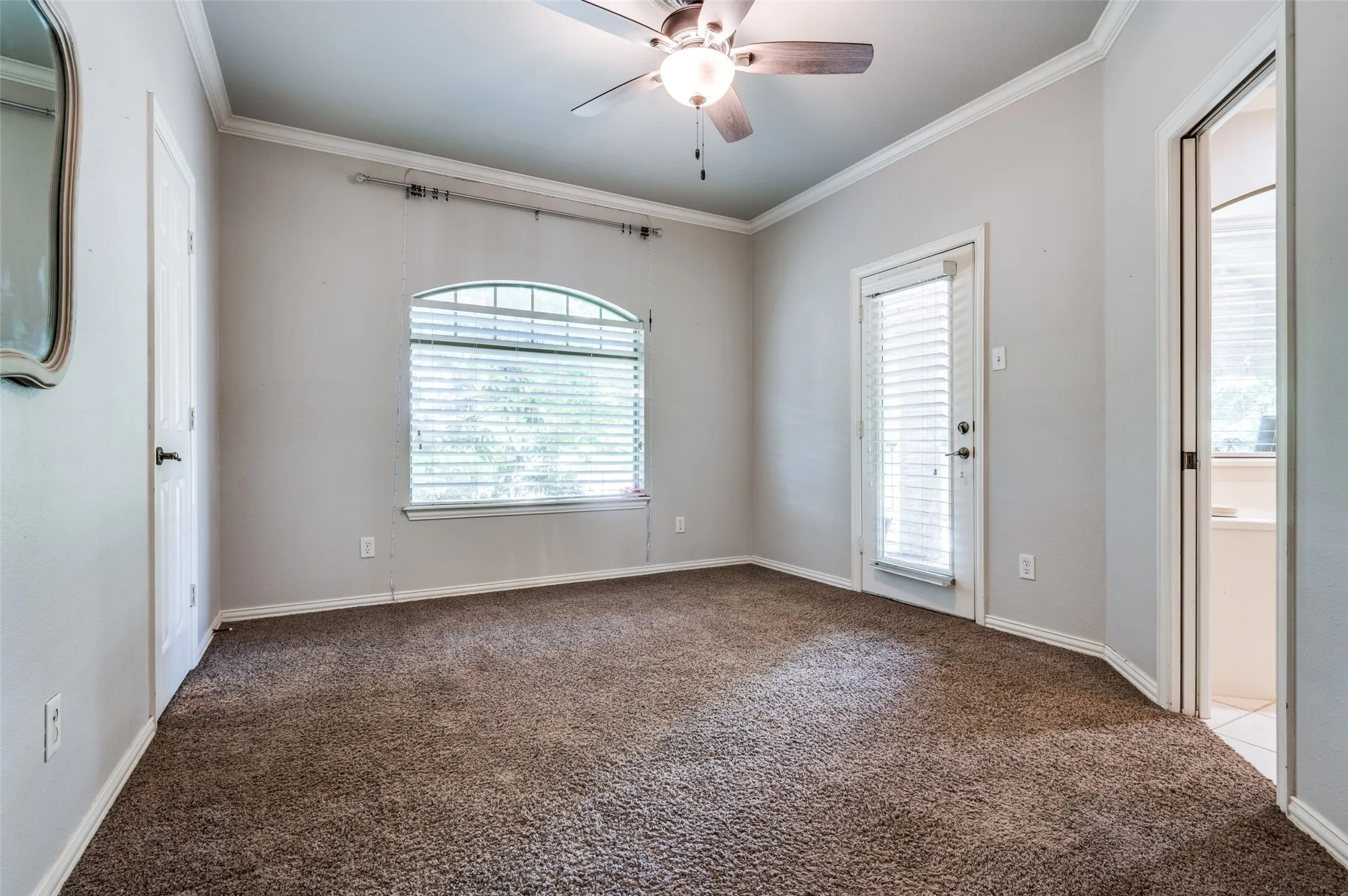 Single Family Residence For Sale in Tarrant County , 2032 Cains Lane, Mansfield, Texas 76063, 4 Bedroom, 5 Bathroom, 3 Garage spaces, 4,468 Sqft, built in 1999, mls#21225215, Real Estate Agent in Mansfield, Homes For Sale in Tarrant county, Homes For Sale in Mansfield, Realtor in Mansfield Texas, Real Estate Brokerage Independent Realty Texas, Luminita Cordes Realtor