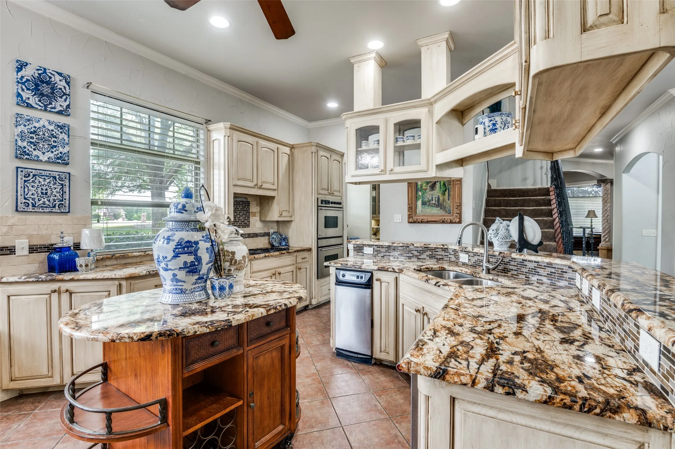 Single Family Residence For Sale in Tarrant County , 2032 Cains Lane, Mansfield, Texas 76063, 4 Bedroom, 5 Bathroom, 3 Garage spaces, 4,468 Sqft, built in 1999, mls#21225215, Real Estate Agent in Mansfield, Homes For Sale in Tarrant county, Homes For Sale in Mansfield, Realtor in Mansfield Texas, Real Estate Brokerage Independent Realty Texas, Luminita Cordes Realtor