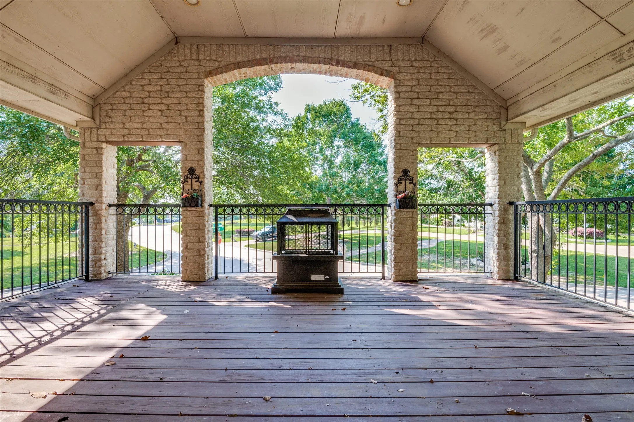 Front large covered patio