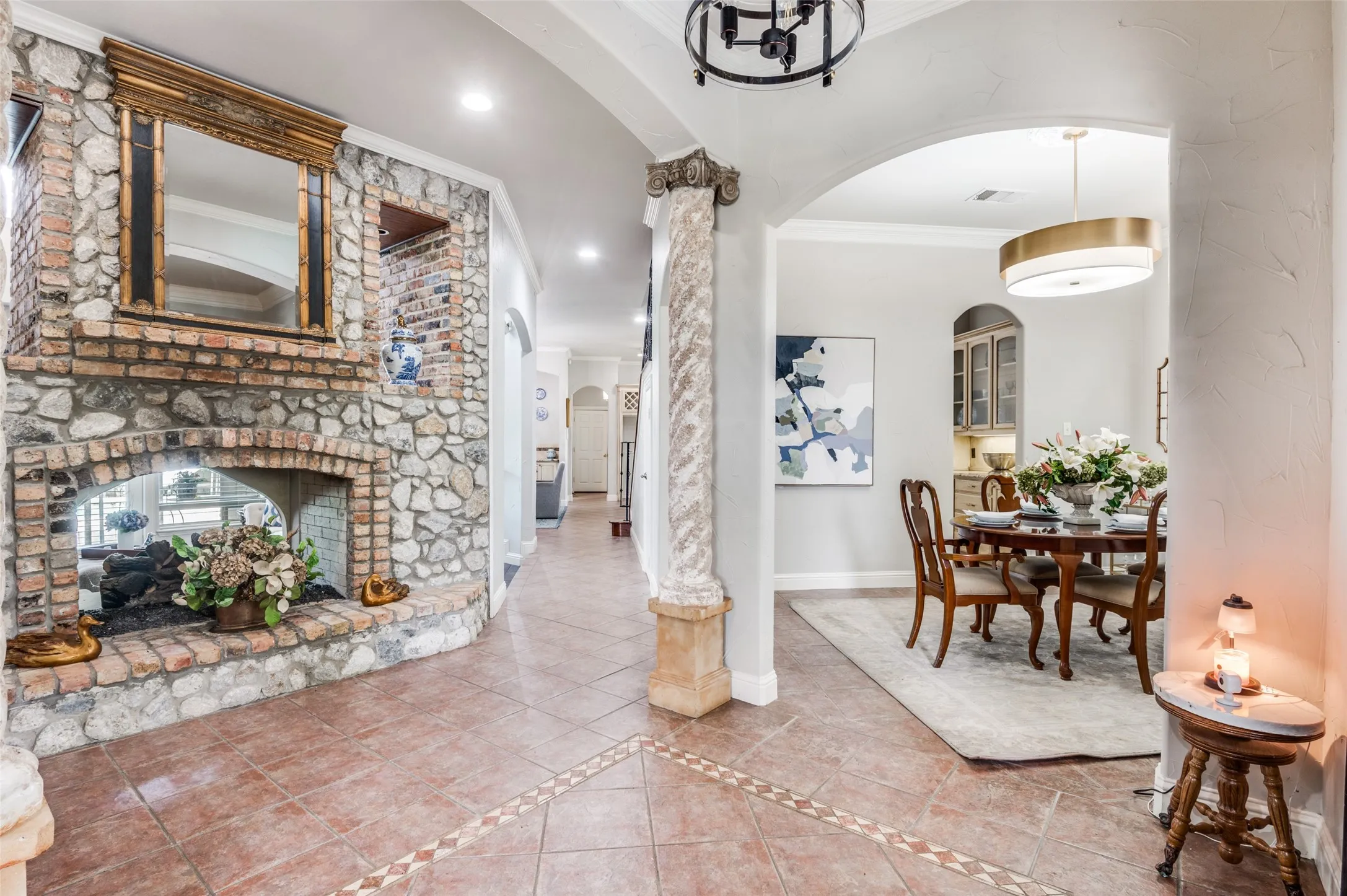 Single Family Residence For Sale in Tarrant County , 2032 Cains Lane, Mansfield, Texas 76063, 4 Bedroom, 5 Bathroom, 3 Garage spaces, 4,468 Sqft, built in 1999, mls#21225215, Real Estate Agent in Mansfield, Homes For Sale in Tarrant county, Homes For Sale in Mansfield, Realtor in Mansfield Texas, Real Estate Brokerage Independent Realty Texas, Luminita Cordes Realtor