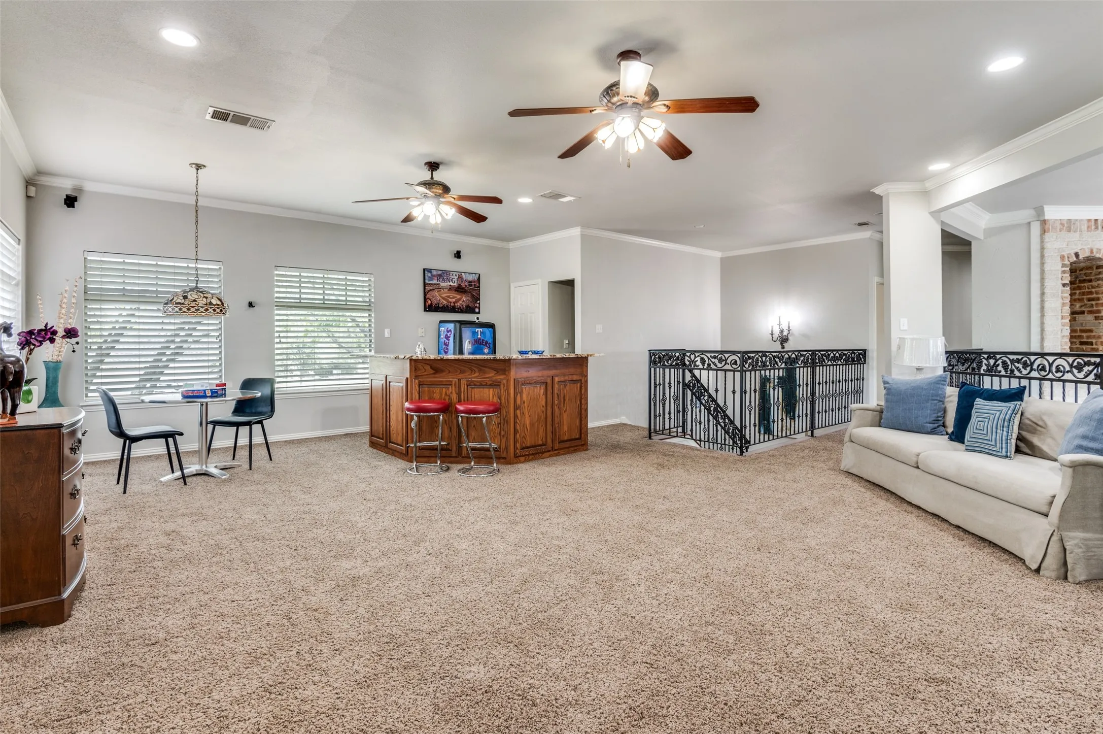 Single Family Residence For Sale in Tarrant County , 2032 Cains Lane, Mansfield, Texas 76063, 4 Bedroom, 5 Bathroom, 3 Garage spaces, 4,468 Sqft, built in 1999, mls#21225215, Real Estate Agent in Mansfield, Homes For Sale in Tarrant county, Homes For Sale in Mansfield, Realtor in Mansfield Texas, Real Estate Brokerage Independent Realty Texas, Luminita Cordes Realtor