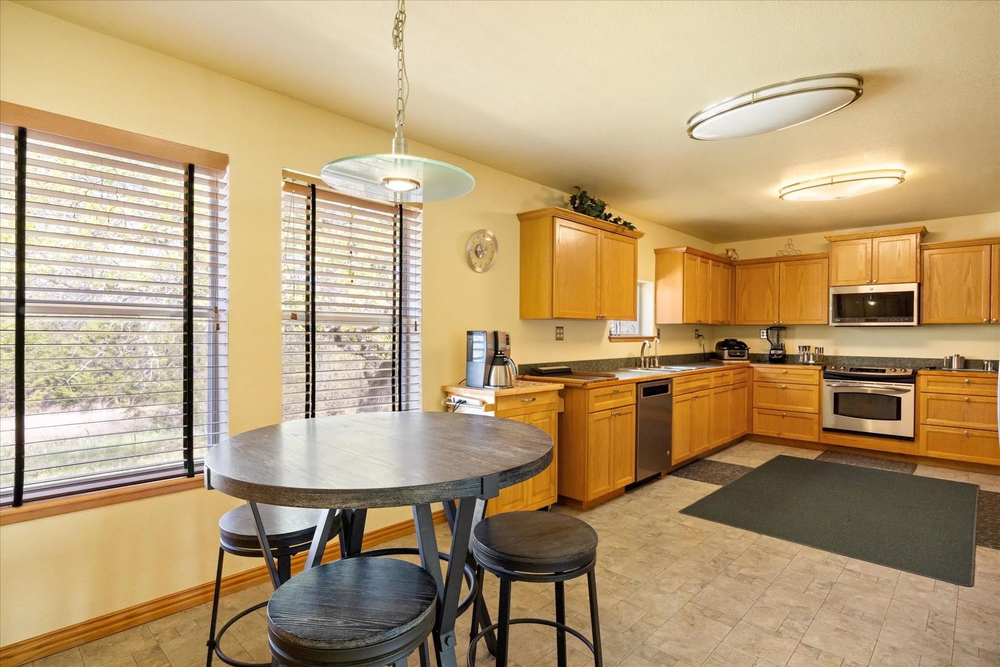 Single Family Residence For Sale in Bosque County , 514 County Road 2495, Hico, Texas 76457, 2 Bedroom, 2 Bathroom, Garage spaces, 1,891 Sqft, built in 2005, mls#21227314, Real Estate Agent in Hico, Homes For Sale in Bosque county, Homes For Sale in Hico, Realtor in Hico Texas, Real Estate Brokerage Independent Realty Texas, Luminita Cordes Realtor