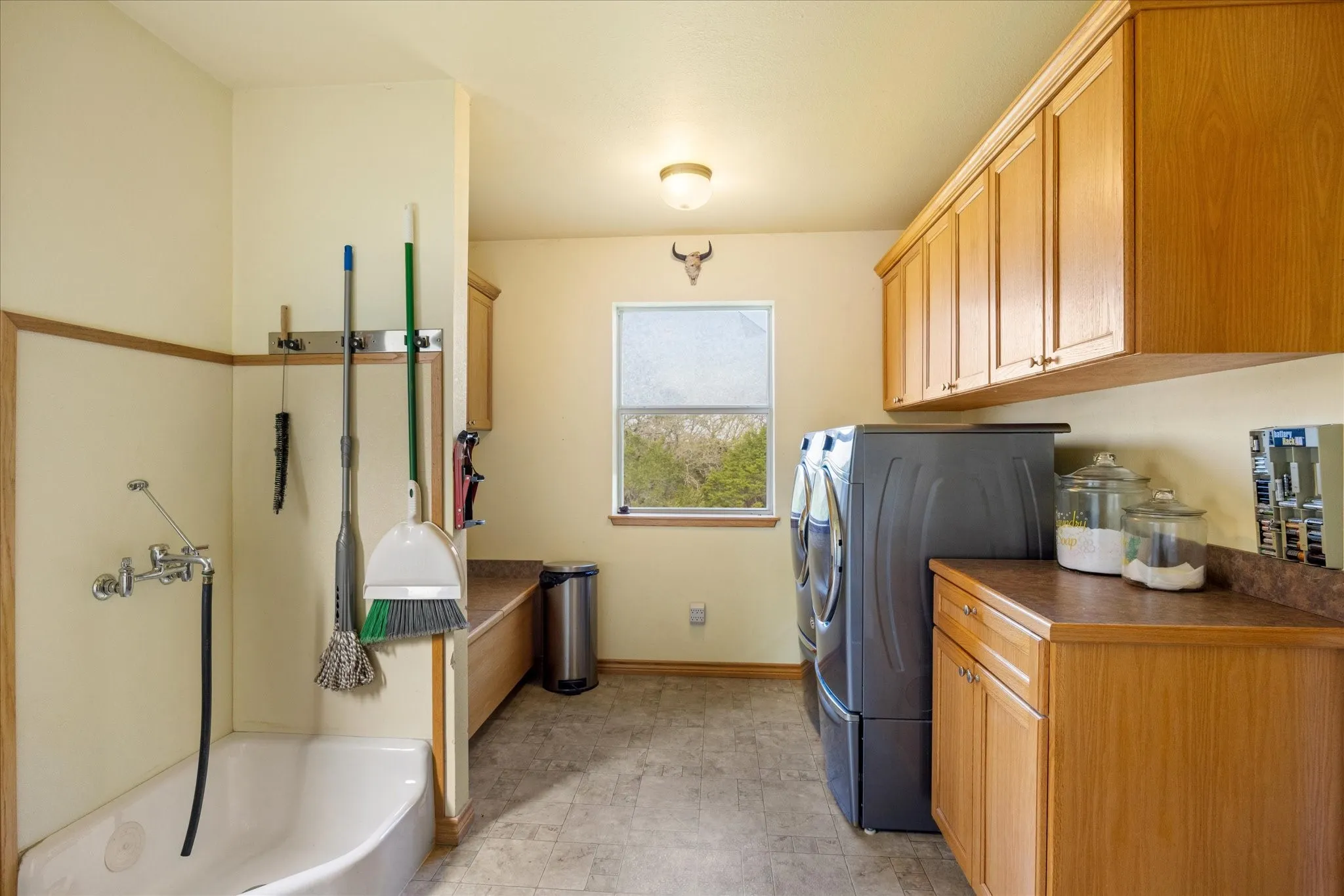 Single Family Residence For Sale in Bosque County , 514 County Road 2495, Hico, Texas 76457, 2 Bedroom, 2 Bathroom, Garage spaces, 1,891 Sqft, built in 2005, mls#21227314, Real Estate Agent in Hico, Homes For Sale in Bosque county, Homes For Sale in Hico, Realtor in Hico Texas, Real Estate Brokerage Independent Realty Texas, Luminita Cordes Realtor