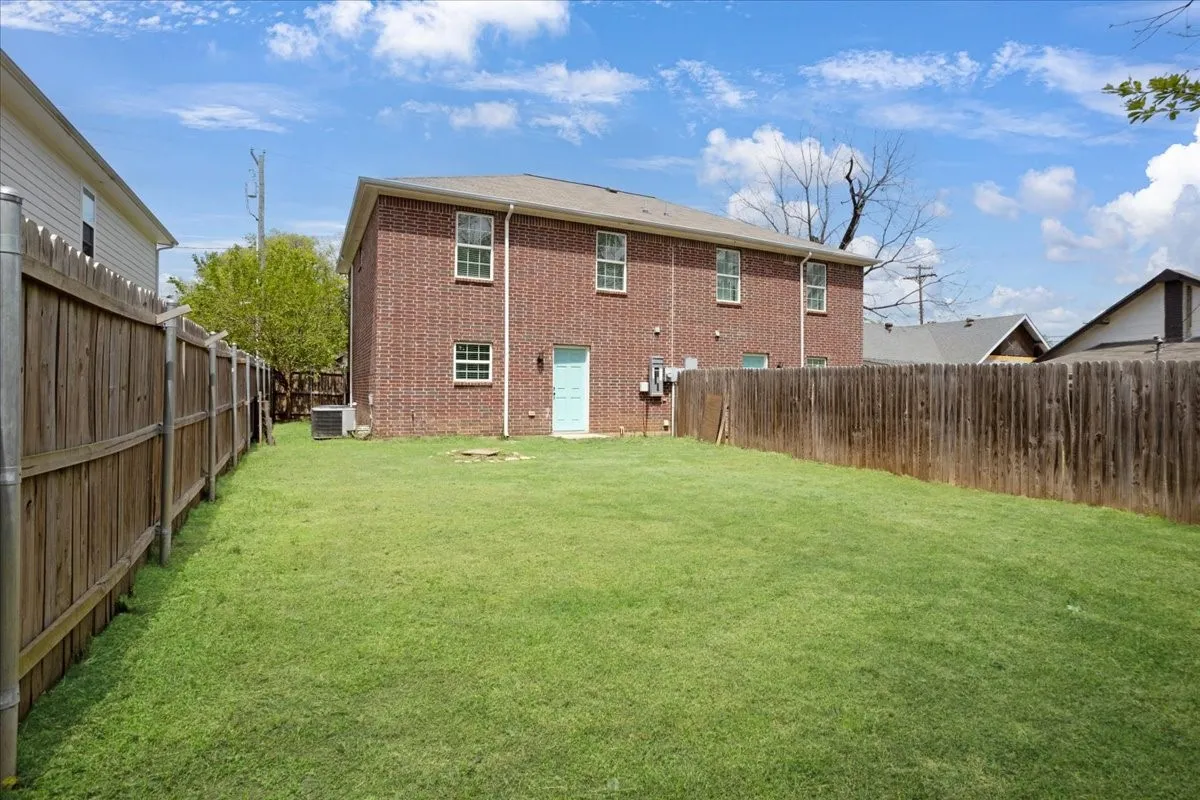 Duplex For Sale in Grayson County , 216 & 218 E Cherry Street, Sherman, Texas 75090, 6 Bedroom, 4 Bathroom, Garage spaces, 0 Sqft, built in 2018, Preowned, mls#21227278, Real Estate Agent in Sherman, Homes For Sale in Grayson county, Homes For Sale in Sherman, Realtor in Sherman Texas, Real Estate Brokerage Independent Realty Texas, Luminita Cordes Realtor