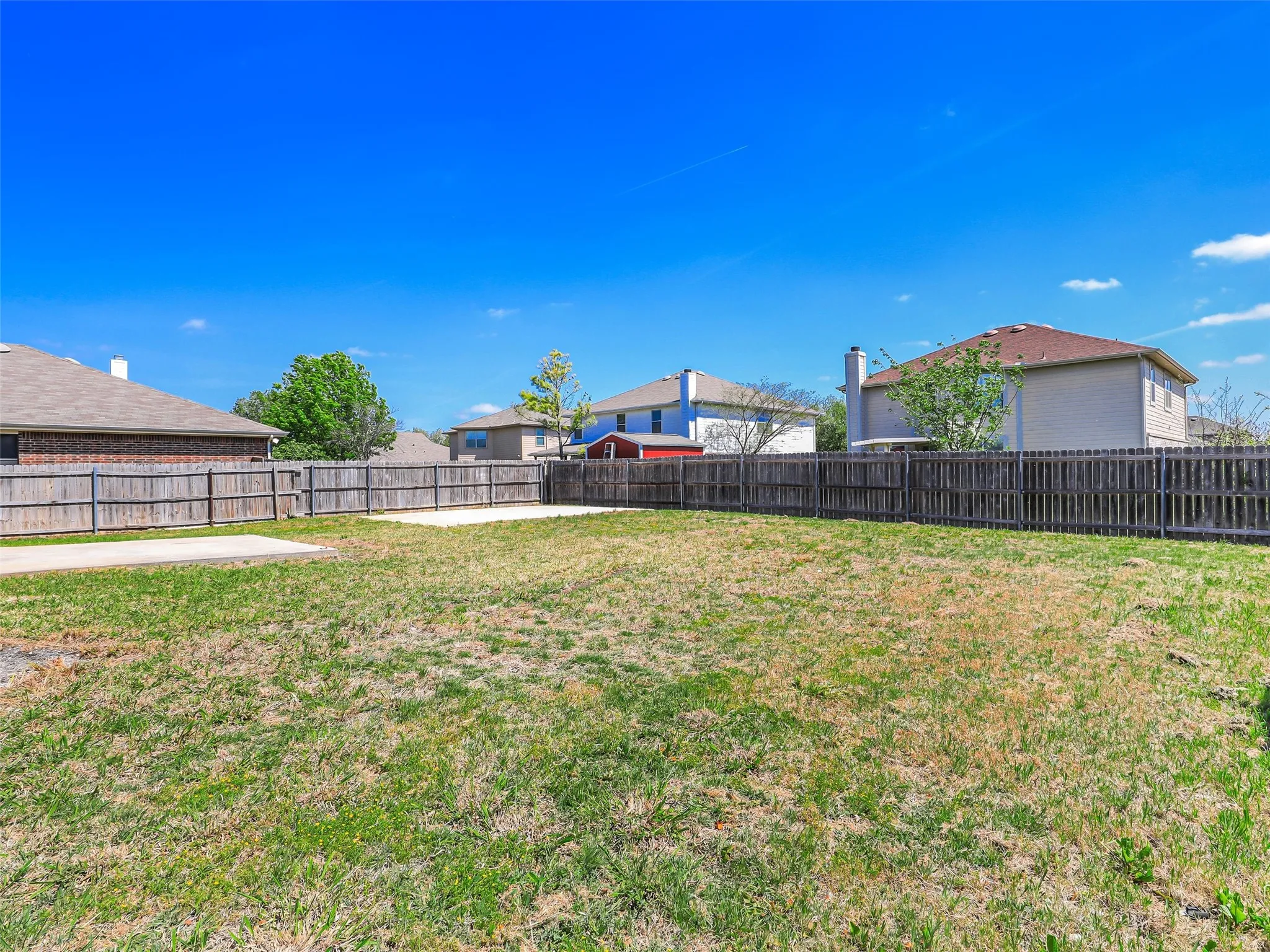 Single Family Residence For Sale in Denton County , 316 Spurlock Drive, Krum, Texas 76249, 3 Bedroom, 3 Bathroom, 2 Garage spaces, 1,913 Sqft, built in 2005, Preowned, mls#21226285, Real Estate Agent in Krum, Homes For Sale in Denton county, Homes For Sale in Krum, Realtor in Krum Texas, Real Estate Brokerage Independent Realty Texas, Luminita Cordes Realtor