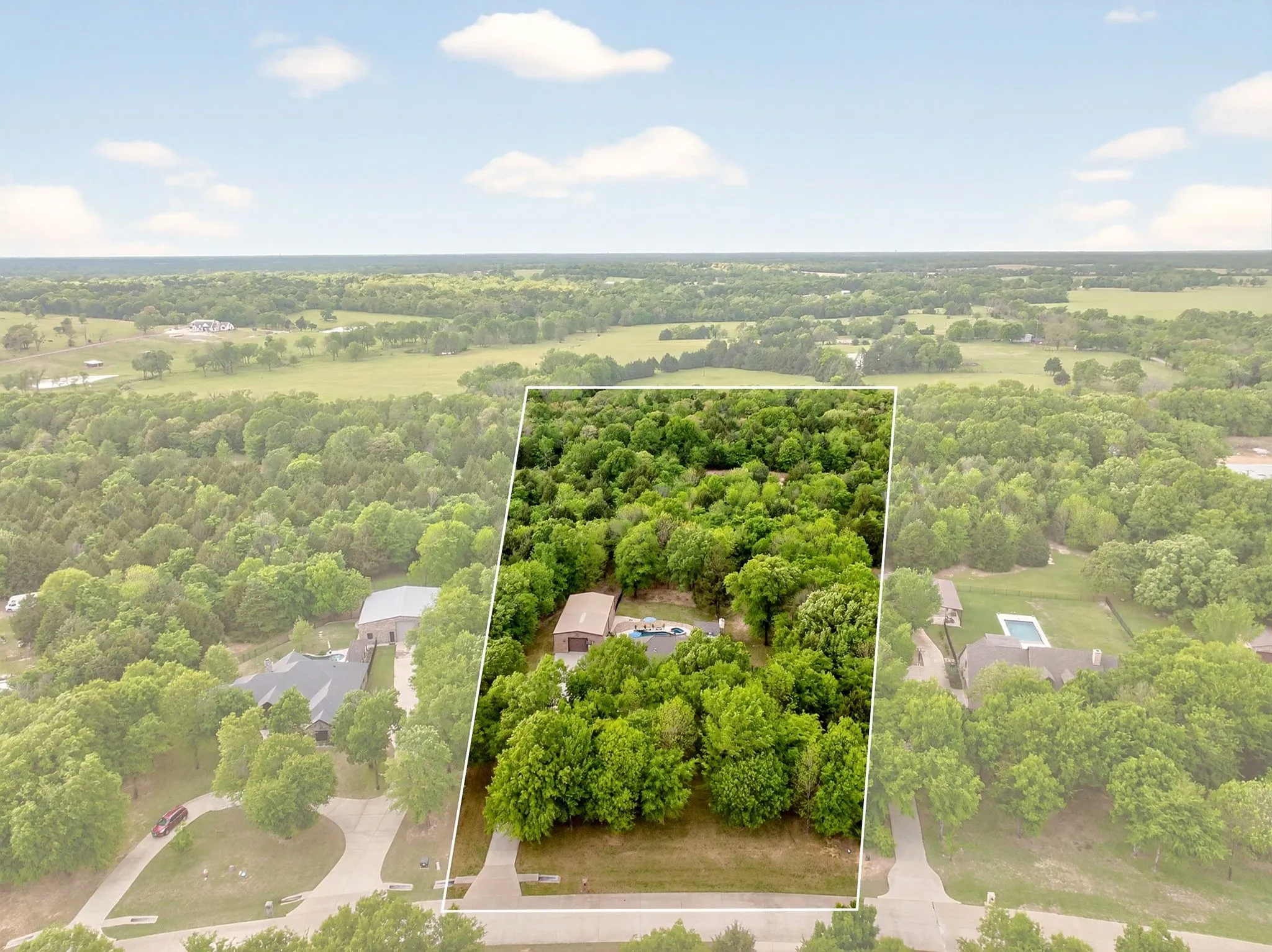 Single Family Residence For Sale in Kaufman County , 2211 Canyon Lake Road, Wills Point, Texas 75169, 3 Bedroom, 3 Bathroom, 2 Garage spaces, 2,554 Sqft, built in 2018, mls#21225020, Real Estate Agent in Wills Point, Homes For Sale in Kaufman county, Homes For Sale in Wills Point, Realtor in Wills Point Texas, Real Estate Brokerage Independent Realty Texas, Luminita Cordes Realtor