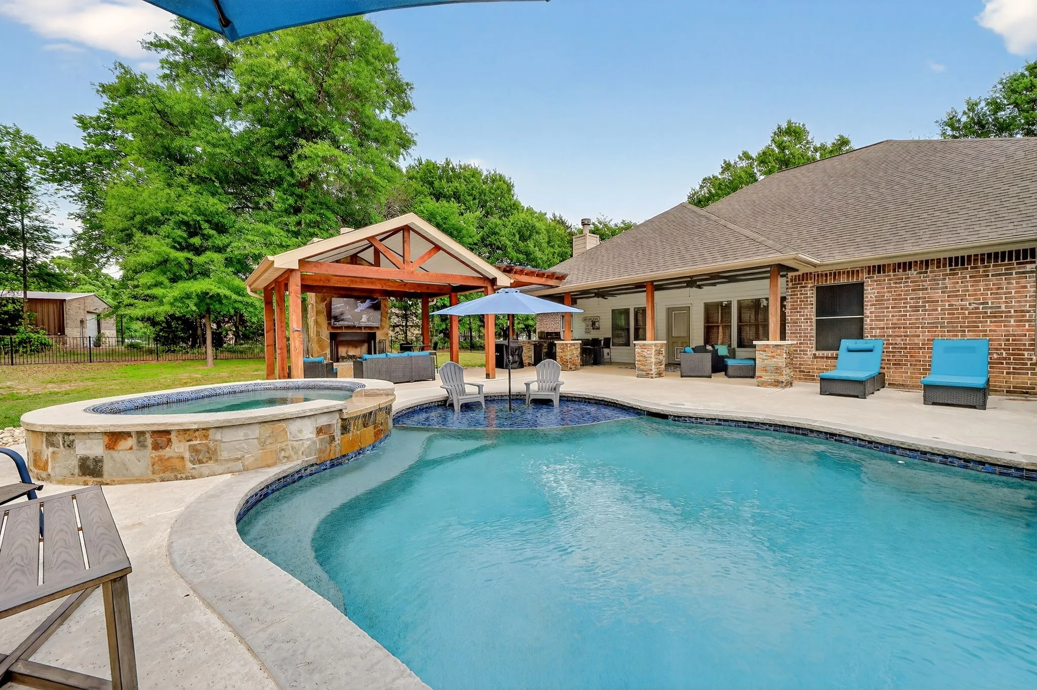 Single Family Residence For Sale in Kaufman County , 2211 Canyon Lake Road, Wills Point, Texas 75169, 3 Bedroom, 3 Bathroom, 2 Garage spaces, 2,554 Sqft, built in 2018, mls#21225020, Real Estate Agent in Wills Point, Homes For Sale in Kaufman county, Homes For Sale in Wills Point, Realtor in Wills Point Texas, Real Estate Brokerage Independent Realty Texas, Luminita Cordes Realtor