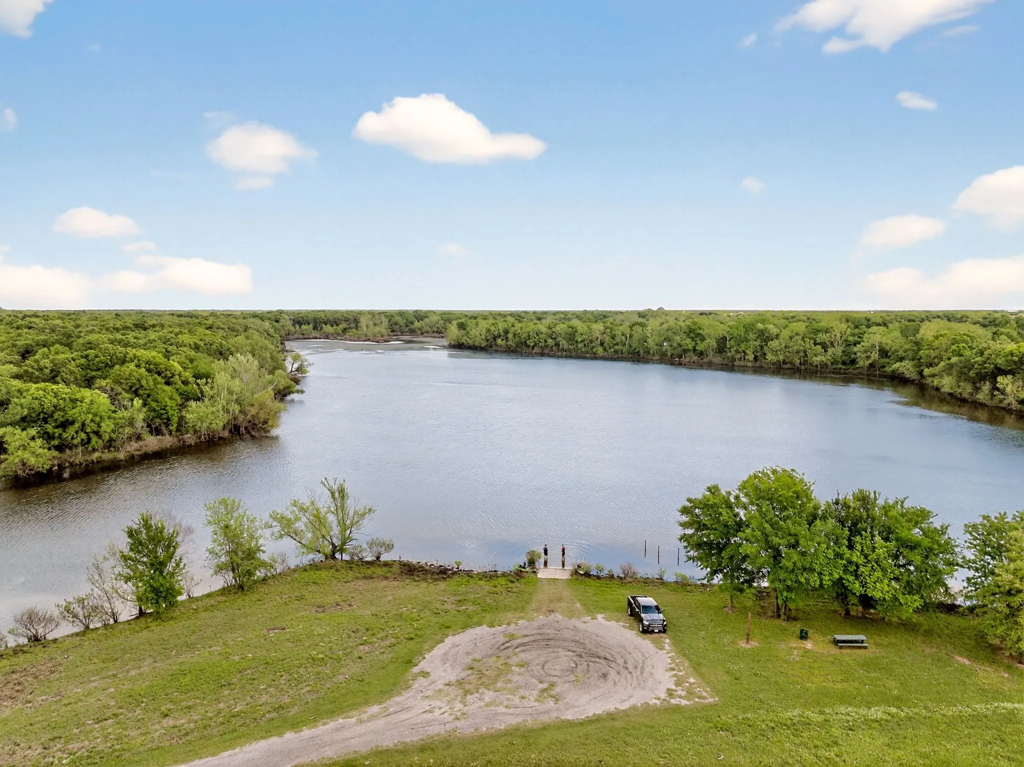 Single Family Residence For Sale in Kaufman County , 2211 Canyon Lake Road, Wills Point, Texas 75169, 3 Bedroom, 3 Bathroom, 2 Garage spaces, 2,554 Sqft, built in 2018, mls#21225020, Real Estate Agent in Wills Point, Homes For Sale in Kaufman county, Homes For Sale in Wills Point, Realtor in Wills Point Texas, Real Estate Brokerage Independent Realty Texas, Luminita Cordes Realtor