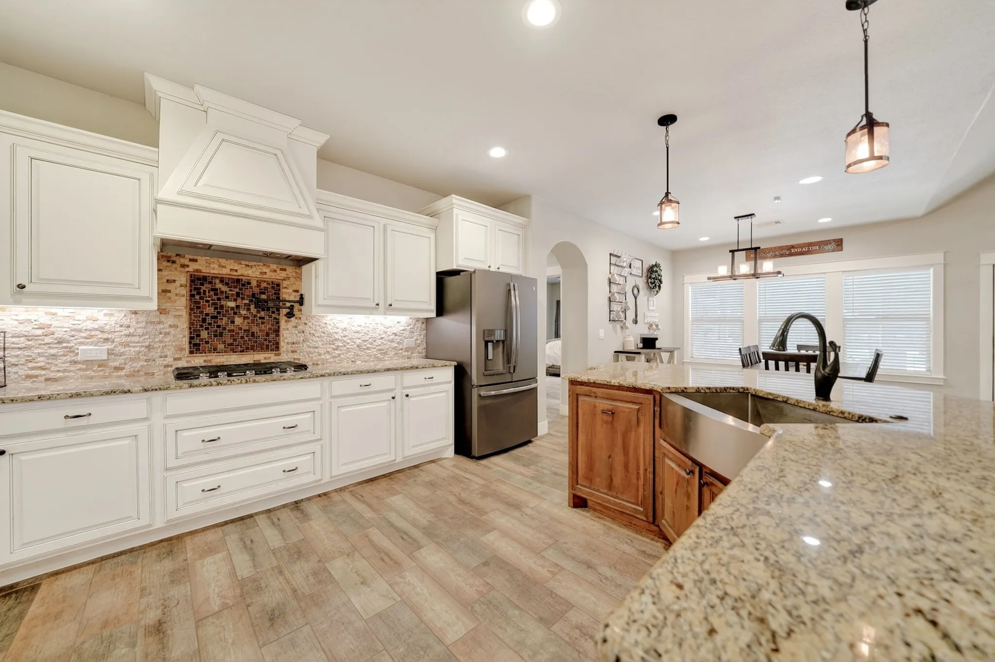 Single Family Residence For Sale in Kaufman County , 2211 Canyon Lake Road, Wills Point, Texas 75169, 3 Bedroom, 3 Bathroom, 2 Garage spaces, 2,554 Sqft, built in 2018, mls#21225020, Real Estate Agent in Wills Point, Homes For Sale in Kaufman county, Homes For Sale in Wills Point, Realtor in Wills Point Texas, Real Estate Brokerage Independent Realty Texas, Luminita Cordes Realtor