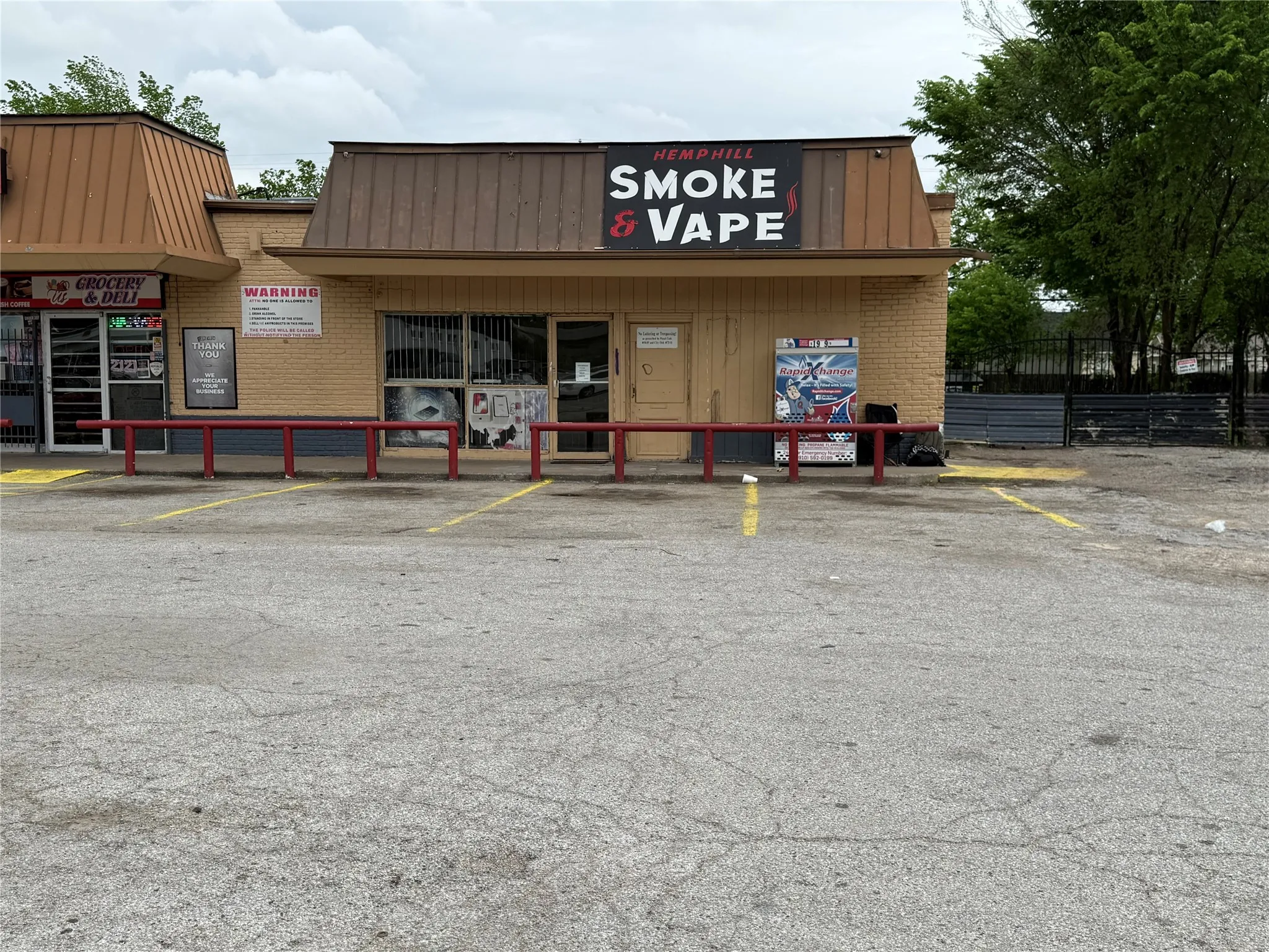 Retail For Rent in Tarrant County , 2825 Hemphill Street 200, Fort Worth, Texas 76110, 0, 0, Garage spaces, 0 Sqft, built in 1973, Preowned, mls#21227397, Real Estate Agent in Fort Worth, Homes For Rent in Tarrant county, Homes For Rent in Fort Worth, Realtor in Fort Worth Texas, Real Estate Brokerage Independent Realty Texas, Luminita Cordes Realtor