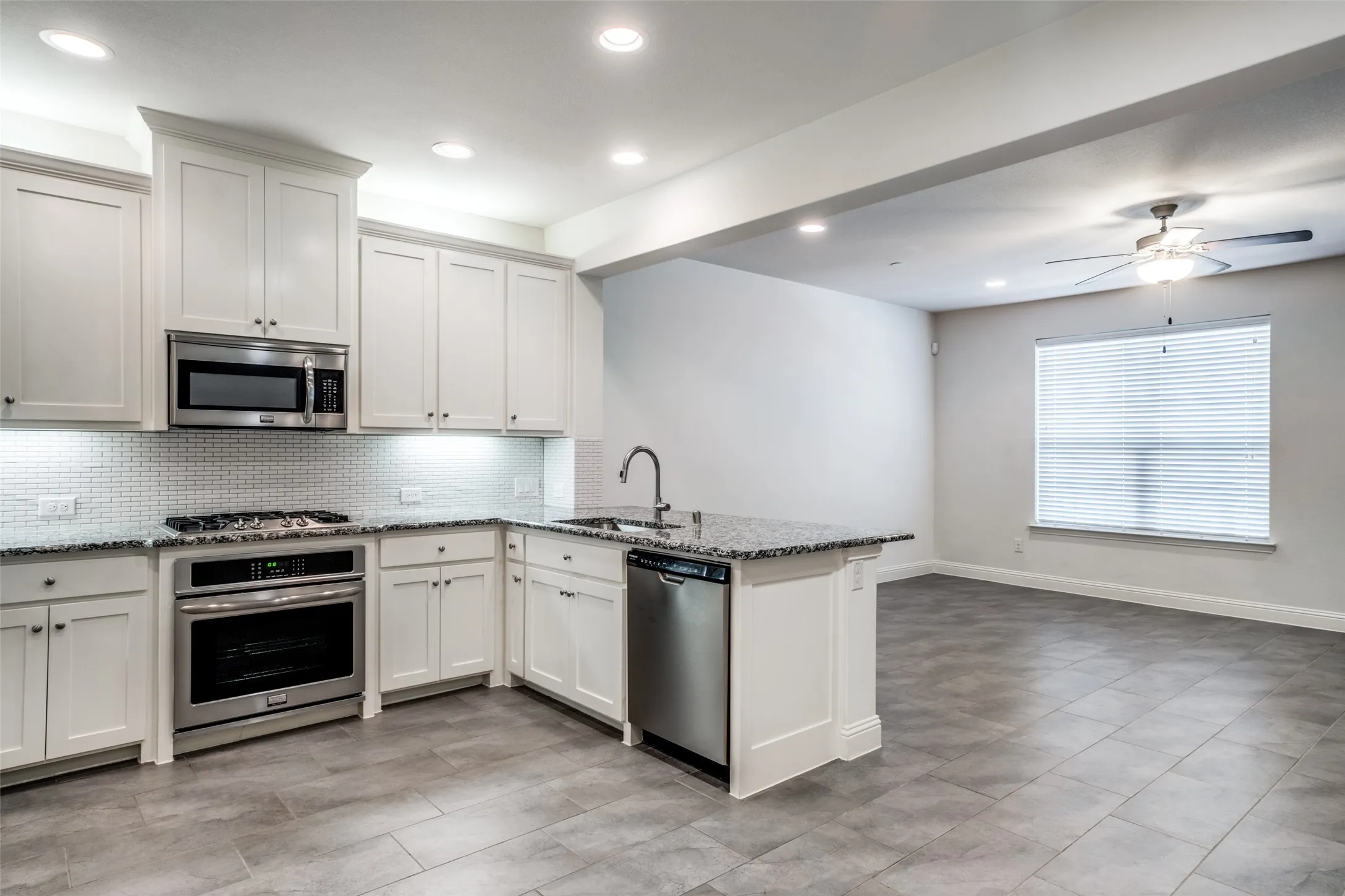 Townhouse For Rent in Collin County , 7417 Chief Spotted Tail Drive, Mc Kinney, Texas 75070, 3 Bedroom, 3 Bathroom, 2 Garage spaces, 1,695 Sqft, built in 2016, Preowned, mls#21227428, Real Estate Agent in Mc Kinney, Homes For Rent in Collin county, Homes For Rent in Mc Kinney, Realtor in Mc Kinney Texas, Real Estate Brokerage Independent Realty Texas, Luminita Cordes Realtor