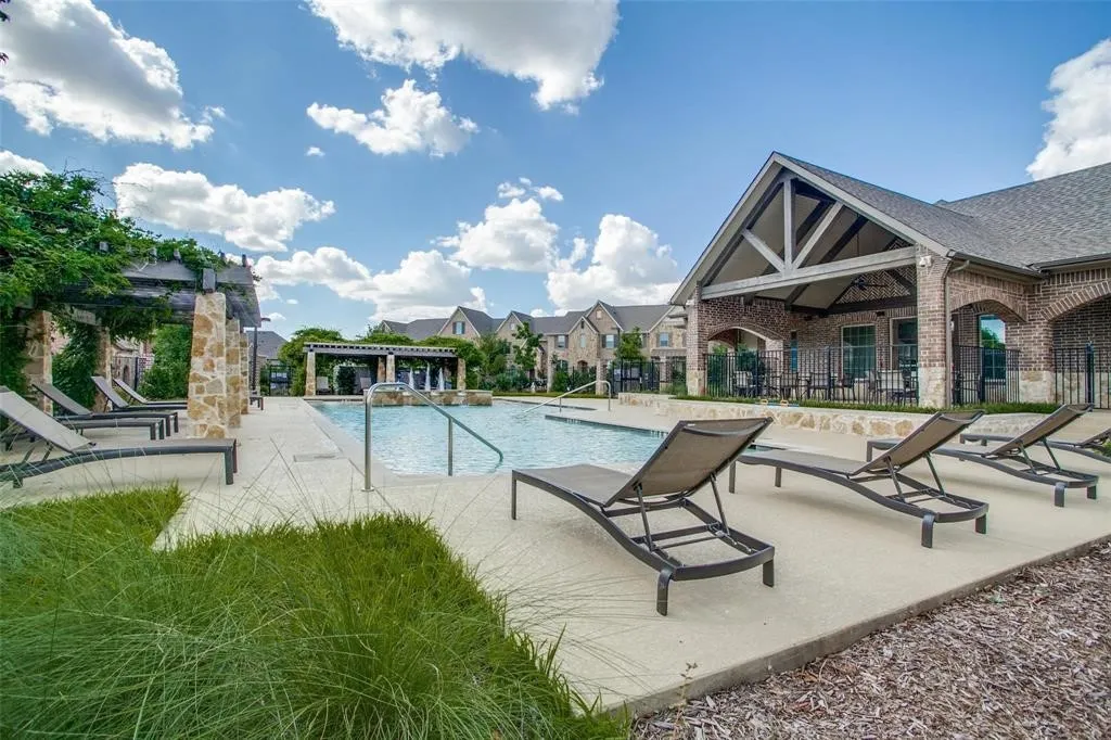 Townhouse For Rent in Collin County , 7417 Chief Spotted Tail Drive, Mc Kinney, Texas 75070, 3 Bedroom, 3 Bathroom, 2 Garage spaces, 1,695 Sqft, built in 2016, Preowned, mls#21227428, Real Estate Agent in Mc Kinney, Homes For Rent in Collin county, Homes For Rent in Mc Kinney, Realtor in Mc Kinney Texas, Real Estate Brokerage Independent Realty Texas, Luminita Cordes Realtor