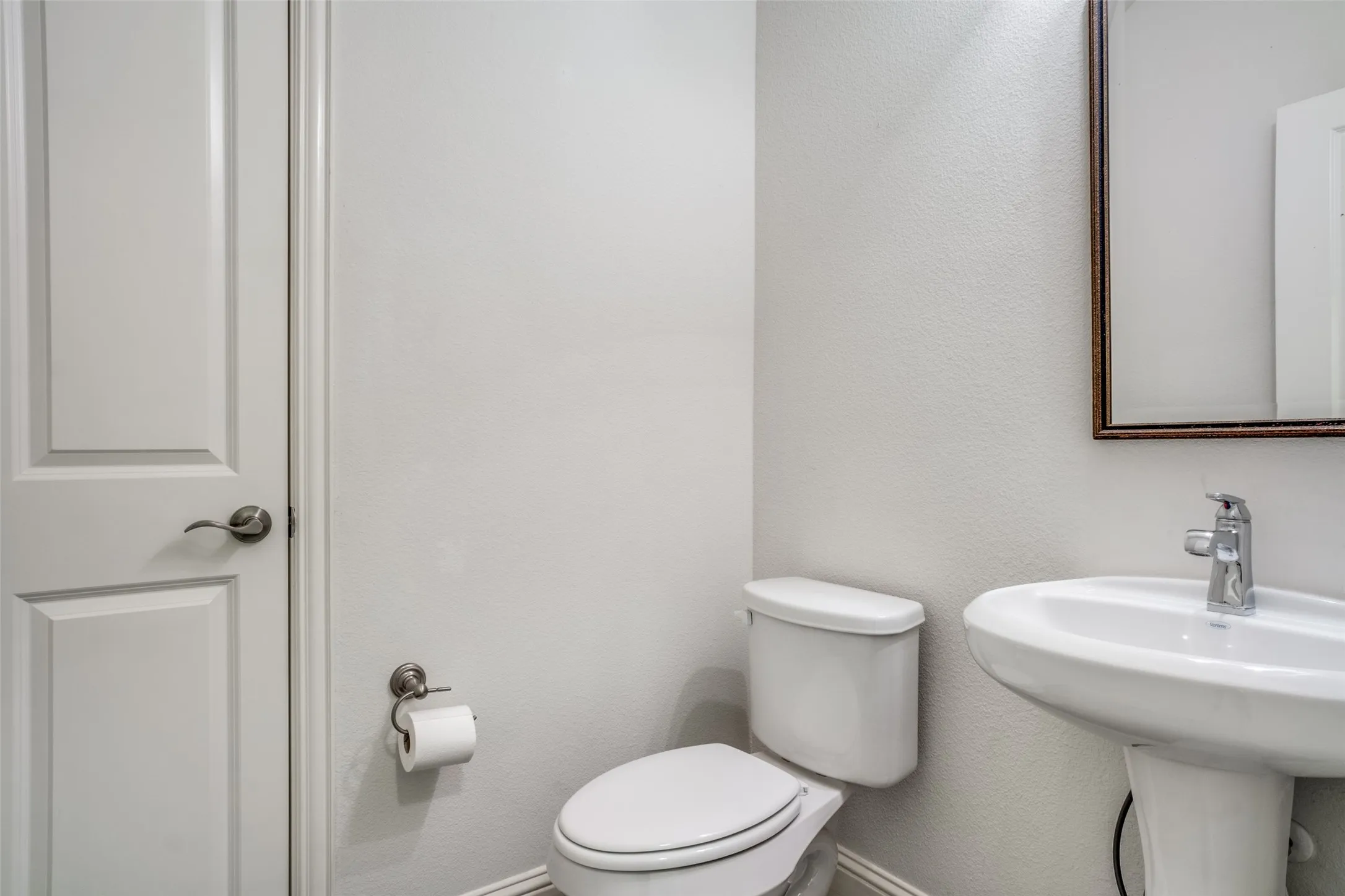 Townhouse For Rent in Collin County , 7417 Chief Spotted Tail Drive, Mc Kinney, Texas 75070, 3 Bedroom, 3 Bathroom, 2 Garage spaces, 1,695 Sqft, built in 2016, Preowned, mls#21227428, Real Estate Agent in Mc Kinney, Homes For Rent in Collin county, Homes For Rent in Mc Kinney, Realtor in Mc Kinney Texas, Real Estate Brokerage Independent Realty Texas, Luminita Cordes Realtor