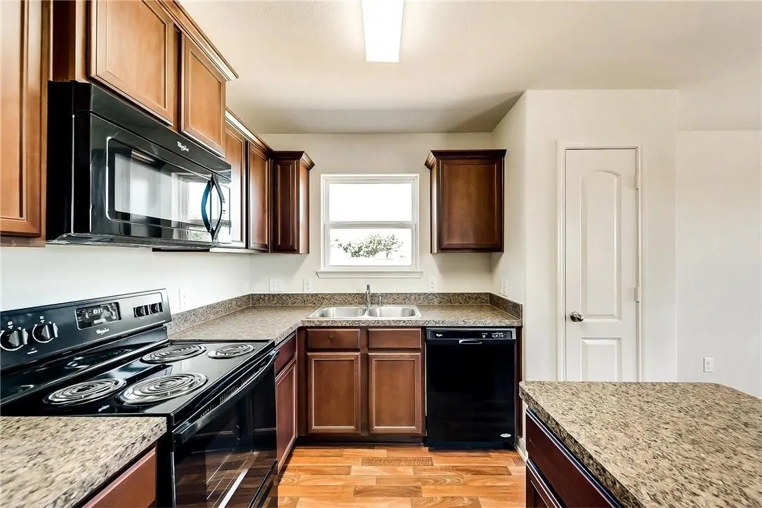 Single Family Residence For Rent in Grayson County , 1810 Clegg Street, Howe, Texas 75459, 4 Bedroom, 2 Bathroom, 2 Garage spaces, 1,658 Sqft, built in 2016, Preowned, mls#21227436, Real Estate Agent in Howe, Homes For Rent in Grayson county, Homes For Rent in Howe, Realtor in Howe Texas, Real Estate Brokerage Independent Realty Texas, Luminita Cordes Realtor