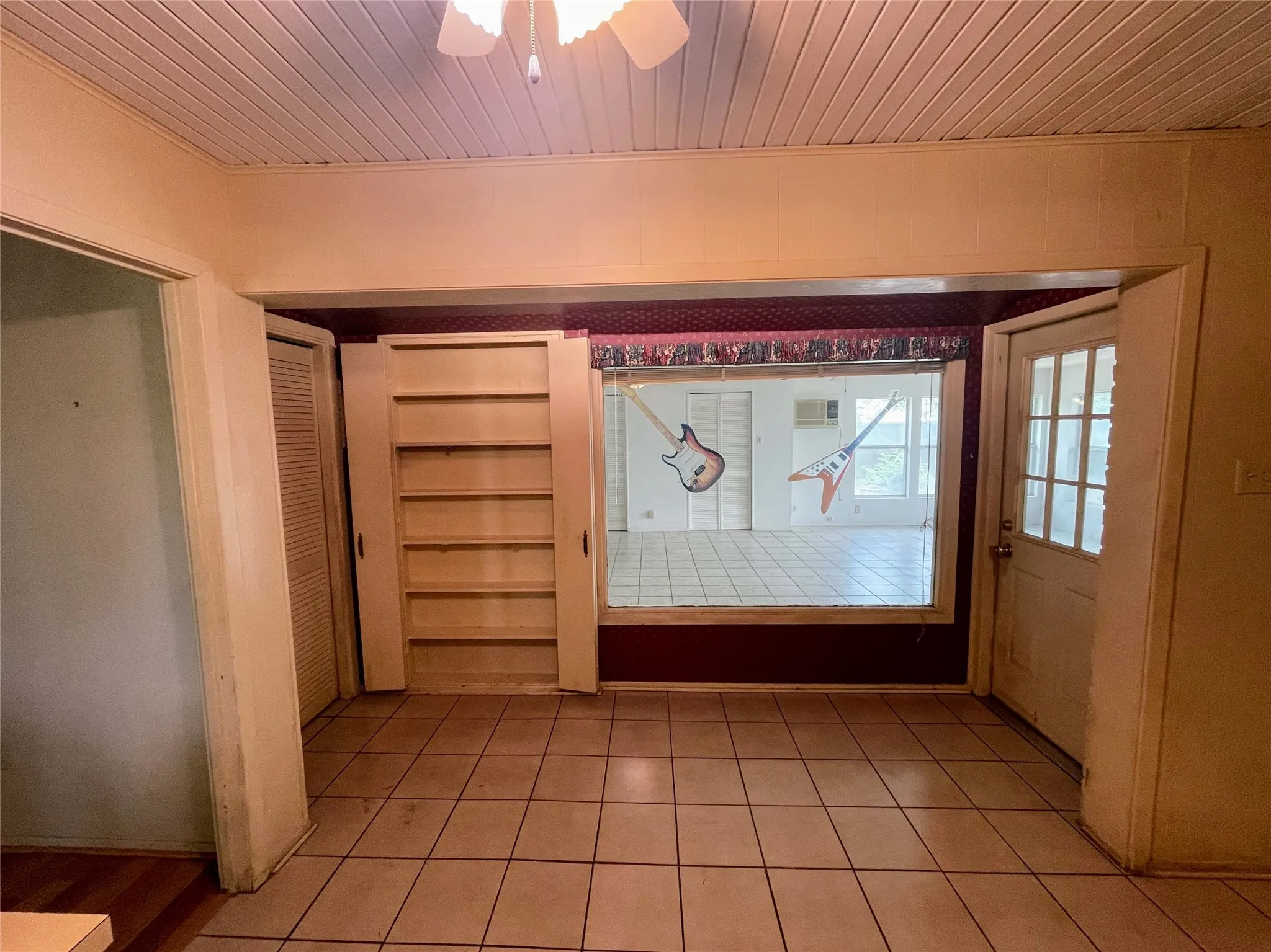 Kitchen Table Alcove
