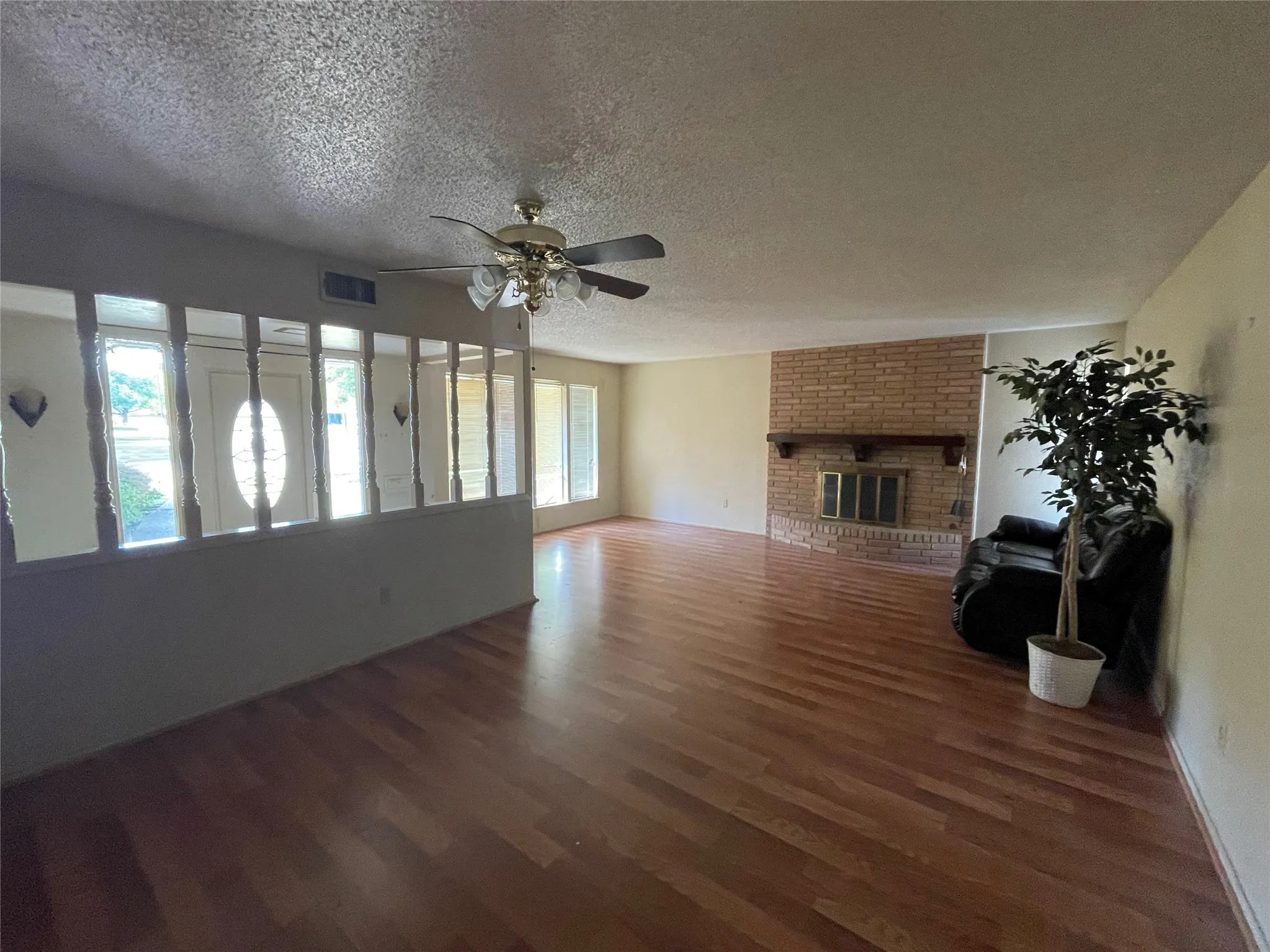 Livingroom/Dinning Room