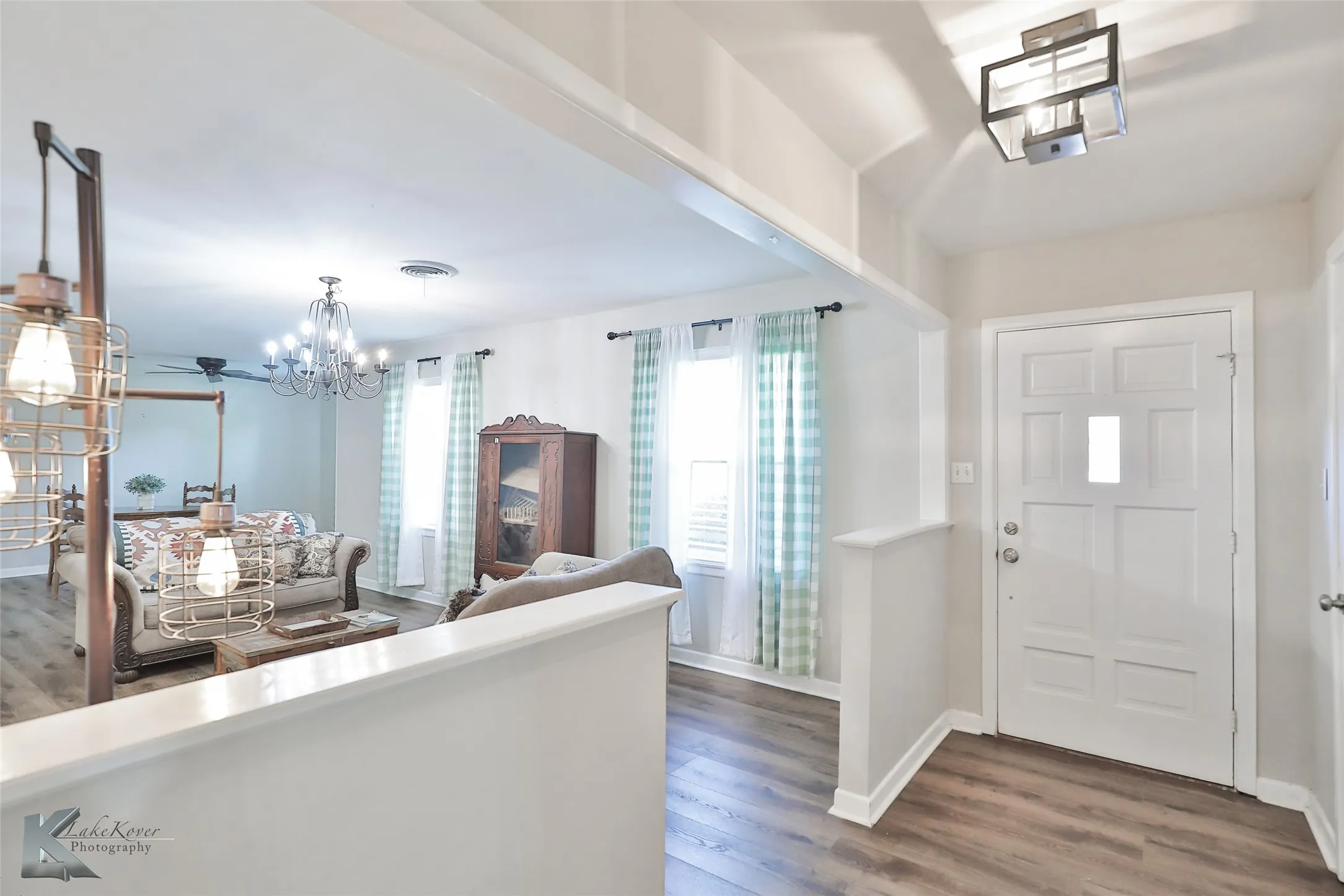 Single Family Residence For Sale in Taylor County , 801 Piedmont Drive, Abilene, Texas 79601, 4 Bedroom, 2 Bathroom, 2 Garage spaces, 2,776 Sqft, built in 1973, Preowned, mls#21220120, Real Estate Agent in Abilene, Homes For Sale in Taylor county, Homes For Sale in Abilene, Realtor in Abilene Texas, Real Estate Brokerage Independent Realty Texas, Luminita Cordes Realtor