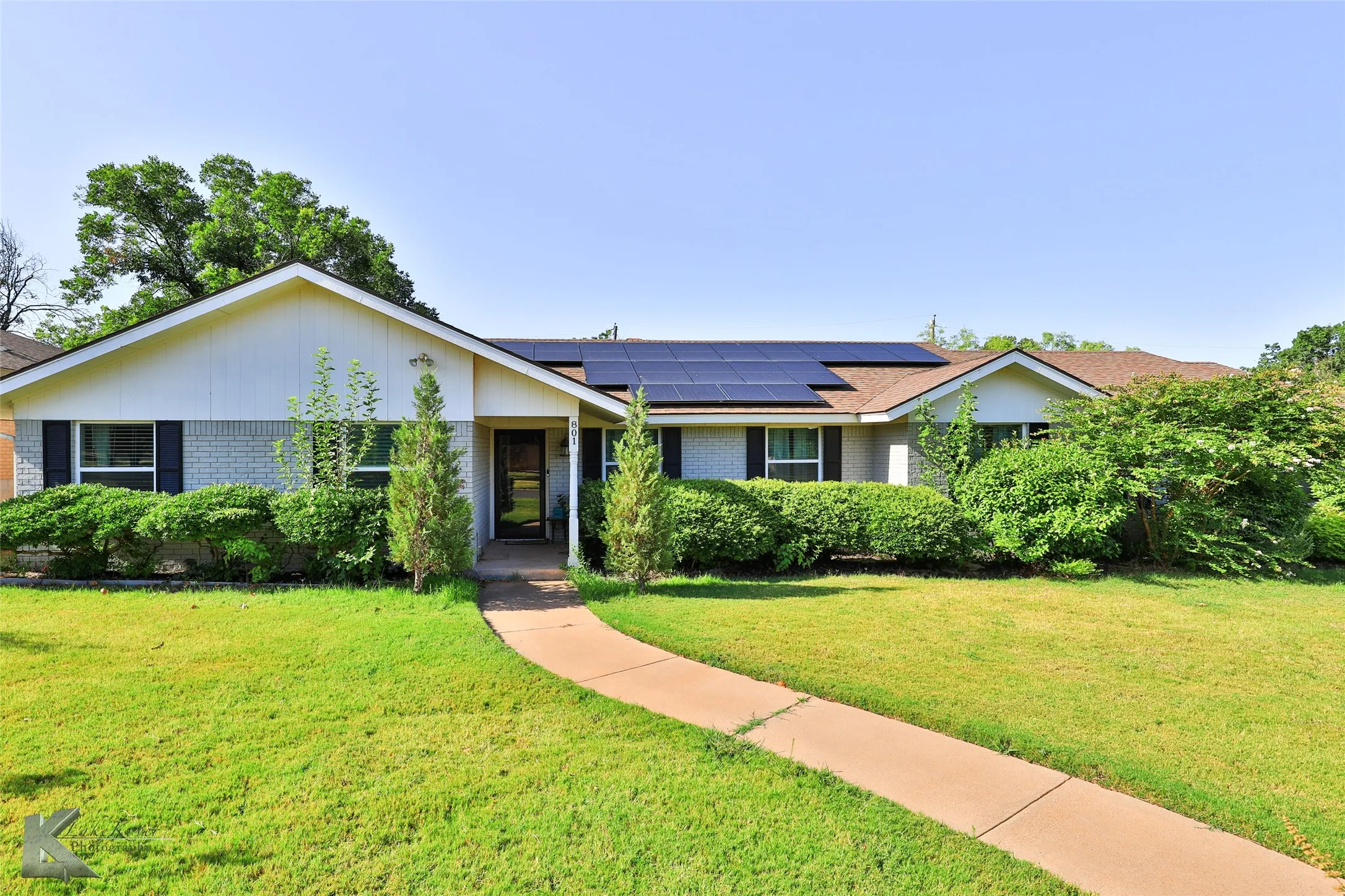 Single Family Residence For Sale in Taylor County , 801 Piedmont Drive, Abilene, Texas 79601, 4 Bedroom, 2 Bathroom, 2 Garage spaces, 2,776 Sqft, built in 1973, Preowned, mls#21220120, Real Estate Agent in Abilene, Homes For Sale in Taylor county, Homes For Sale in Abilene, Realtor in Abilene Texas, Real Estate Brokerage Independent Realty Texas, Luminita Cordes Realtor