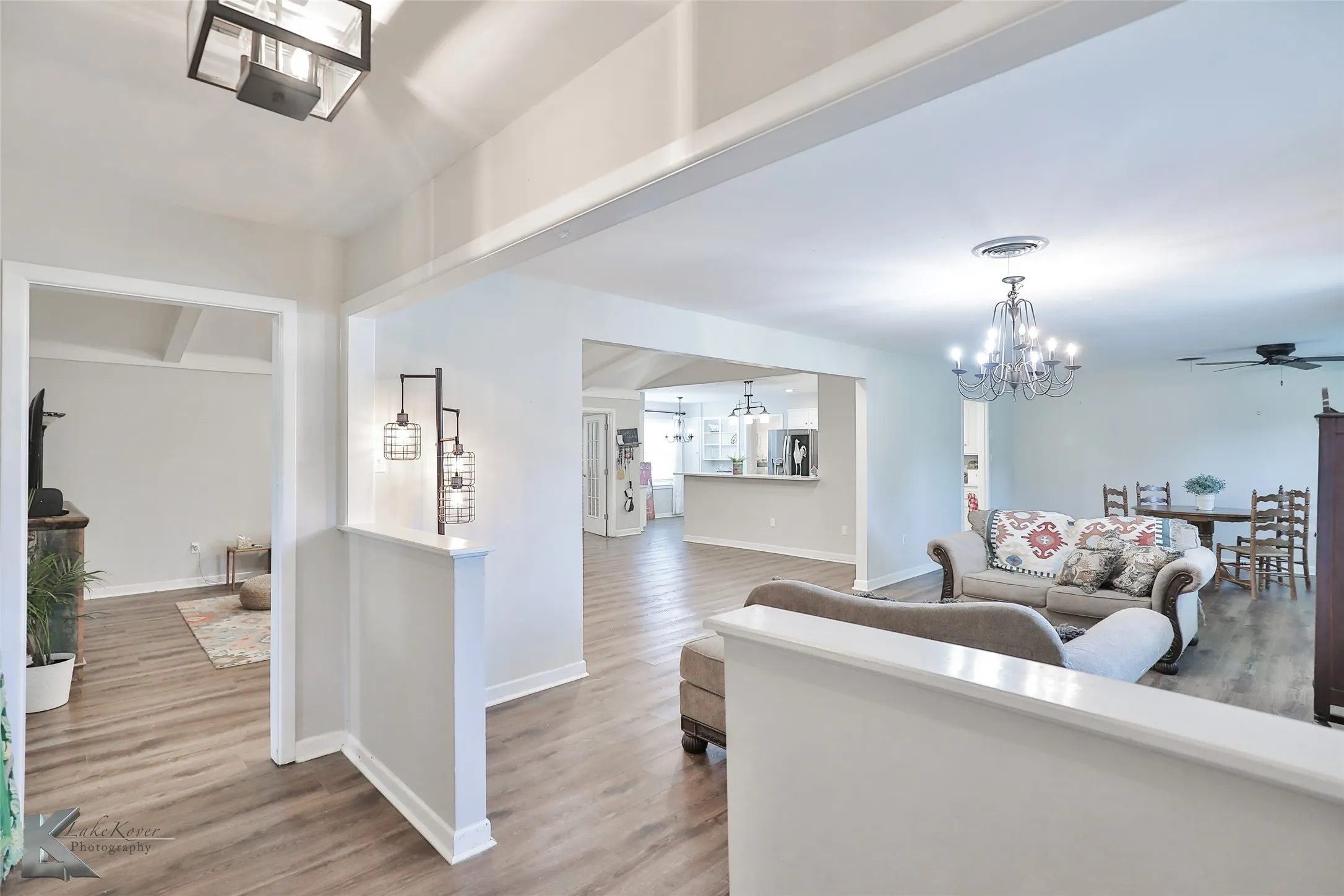 Single Family Residence For Sale in Taylor County , 801 Piedmont Drive, Abilene, Texas 79601, 4 Bedroom, 2 Bathroom, 2 Garage spaces, 2,776 Sqft, built in 1973, Preowned, mls#21220120, Real Estate Agent in Abilene, Homes For Sale in Taylor county, Homes For Sale in Abilene, Realtor in Abilene Texas, Real Estate Brokerage Independent Realty Texas, Luminita Cordes Realtor