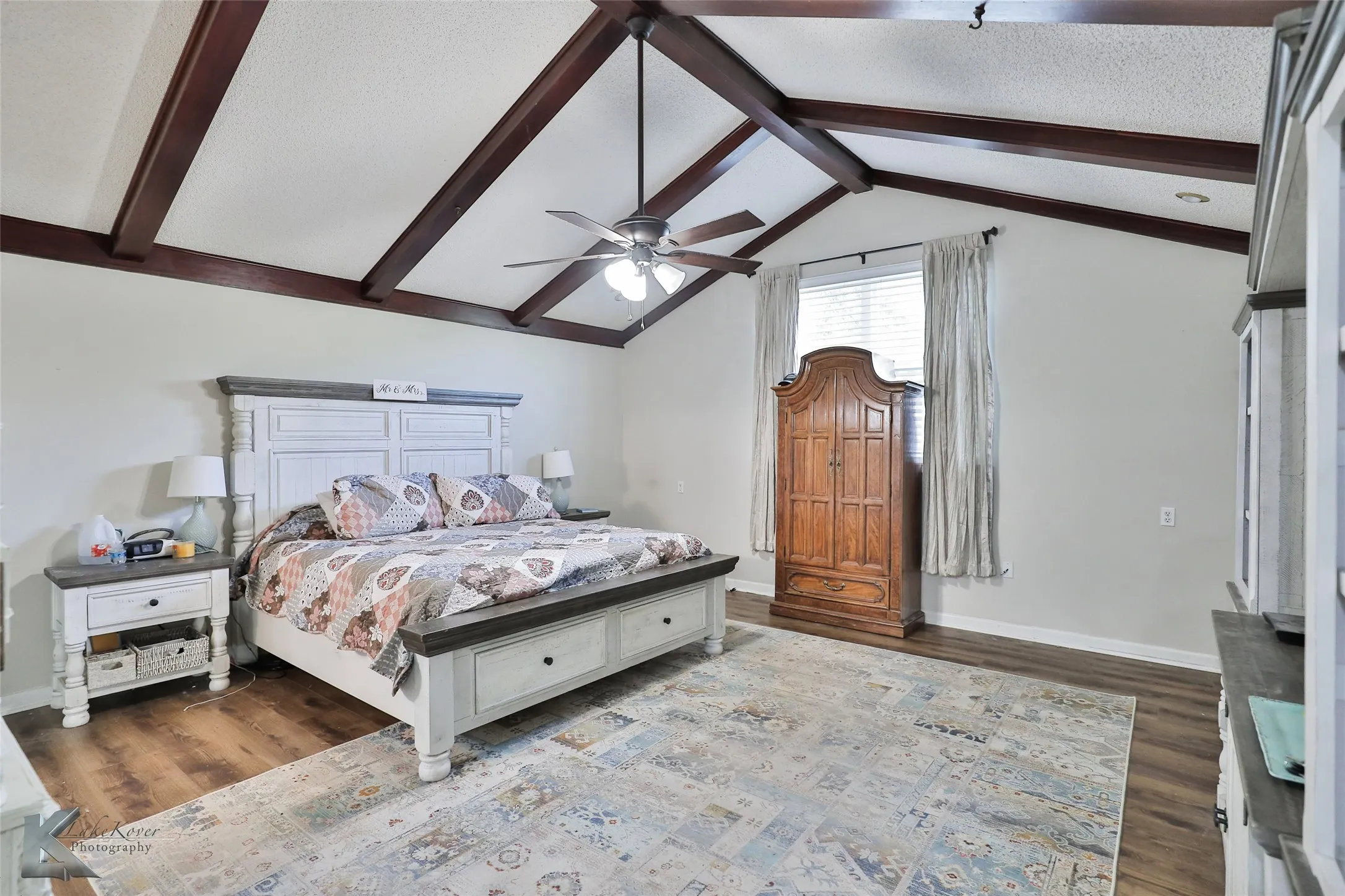 Single Family Residence For Sale in Taylor County , 801 Piedmont Drive, Abilene, Texas 79601, 4 Bedroom, 2 Bathroom, 2 Garage spaces, 2,776 Sqft, built in 1973, Preowned, mls#21220120, Real Estate Agent in Abilene, Homes For Sale in Taylor county, Homes For Sale in Abilene, Realtor in Abilene Texas, Real Estate Brokerage Independent Realty Texas, Luminita Cordes Realtor