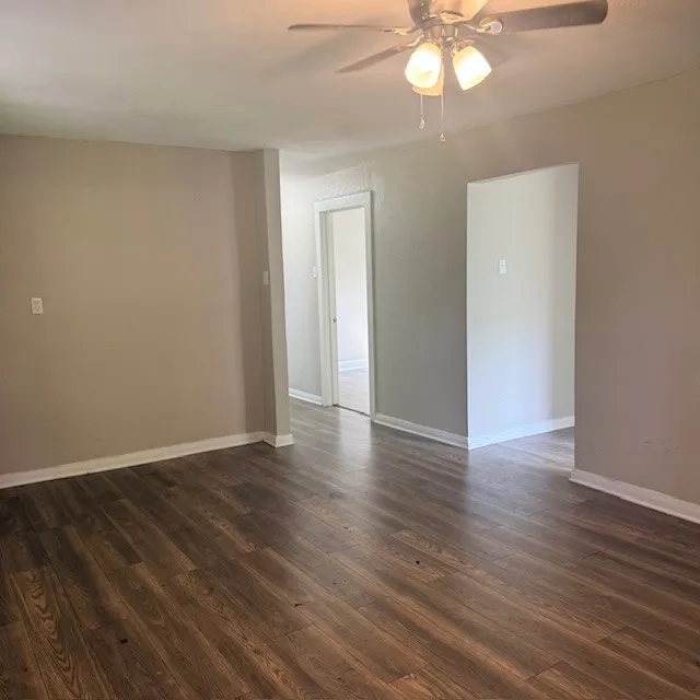 Single Family Residence For Sale in Mc Lennan County , 2621 Old Marlin, Waco, Texas 76705, 4 Bedroom, 2 Bathroom, Garage spaces, 1,696 Sqft, built in 1950, mls#21227461, Real Estate Agent in Waco, Homes For Sale in Mc Lennan county, Homes For Sale in Waco, Realtor in Waco Texas, Real Estate Brokerage Independent Realty Texas, Luminita Cordes Realtor