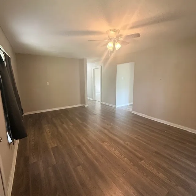 Single Family Residence For Sale in Mc Lennan County , 2621 Old Marlin, Waco, Texas 76705, 4 Bedroom, 2 Bathroom, Garage spaces, 1,696 Sqft, built in 1950, mls#21227461, Real Estate Agent in Waco, Homes For Sale in Mc Lennan county, Homes For Sale in Waco, Realtor in Waco Texas, Real Estate Brokerage Independent Realty Texas, Luminita Cordes Realtor