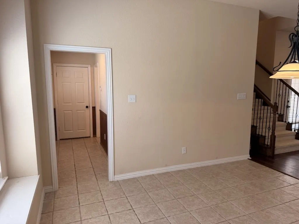 Single Family Residence For Sale in Rockwall County , 2185 Clubview Drive, Rockwall, Texas 75087, 3 Bedroom, 3 Bathroom, 2 Garage spaces, 3,083 Sqft, built in 2001, Preowned, mls#21227145, Real Estate Agent in Rockwall, Homes For Sale in Rockwall county, Homes For Sale in Rockwall, Realtor in Rockwall Texas, Real Estate Brokerage Independent Realty Texas, Luminita Cordes Realtor