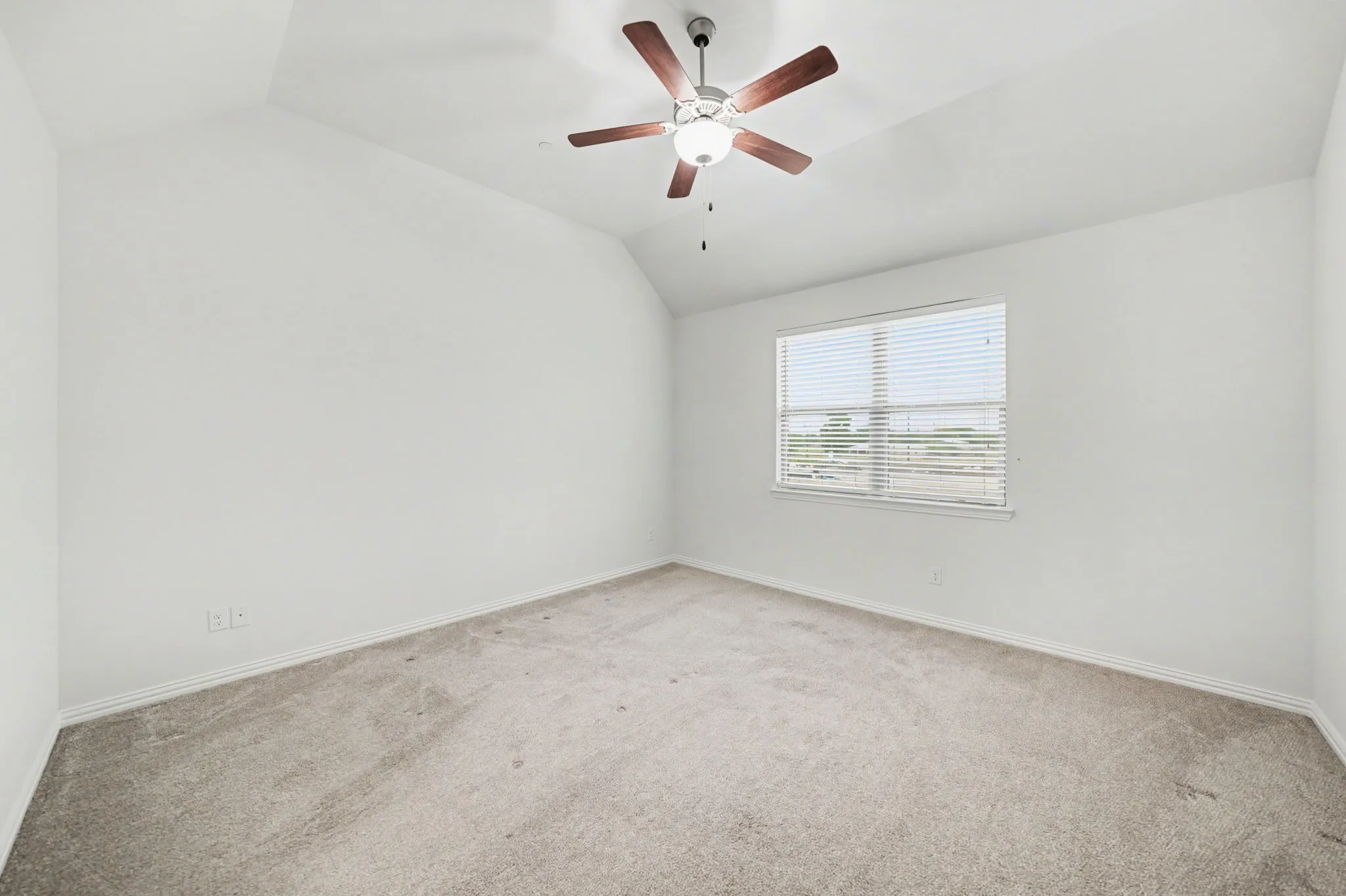 Townhouse For Sale in Collin County , 7212 Huckleberry Drive, Mc Kinney, Texas 75070, 2 Bedroom, 3 Bathroom, 2 Garage spaces, 1,527 Sqft, built in 2017, Preowned, mls#21227196, Real Estate Agent in Mc Kinney, Homes For Sale in Collin county, Homes For Sale in Mc Kinney, Realtor in Mc Kinney Texas, Real Estate Brokerage Independent Realty Texas, Luminita Cordes Realtor