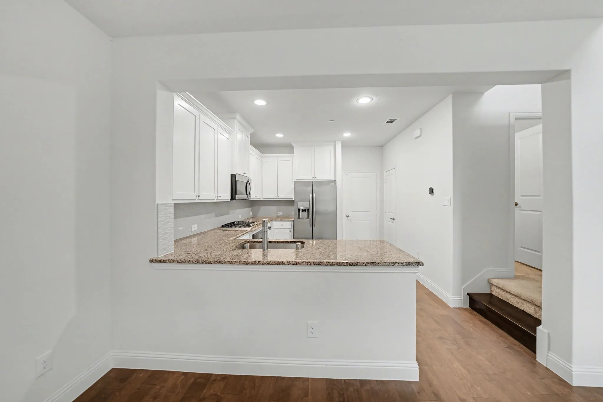 Townhouse For Sale in Collin County , 7212 Huckleberry Drive, Mc Kinney, Texas 75070, 2 Bedroom, 3 Bathroom, 2 Garage spaces, 1,527 Sqft, built in 2017, Preowned, mls#21227196, Real Estate Agent in Mc Kinney, Homes For Sale in Collin county, Homes For Sale in Mc Kinney, Realtor in Mc Kinney Texas, Real Estate Brokerage Independent Realty Texas, Luminita Cordes Realtor