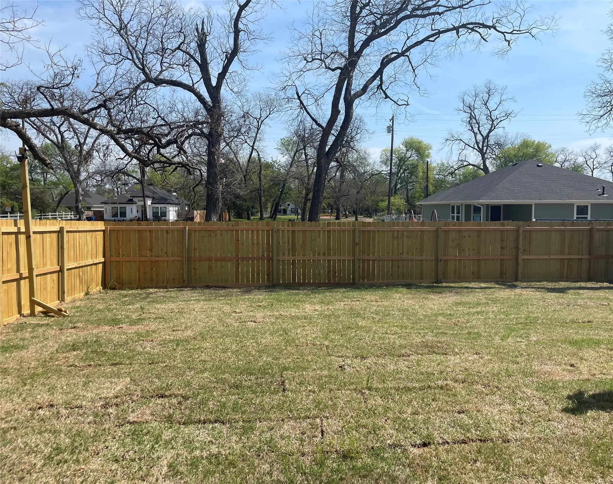 Single Family Residence For Sale in Dallas County , 3524 HAMILTON Avenue, Dallas, Texas 75210, 4 Bedroom, 2 Bathroom, 1 Garage spaces, 1,847 Sqft, built in 2025, Price $285,000, mls#21227583, Real Estate Agent in Dallas, Homes For Sale in Dallas county, Homes For Sale in Dallas, Realtor in Dallas Texas, Real Estate Brokerage Independent Realty Texas, Luminita Cordes Realtor