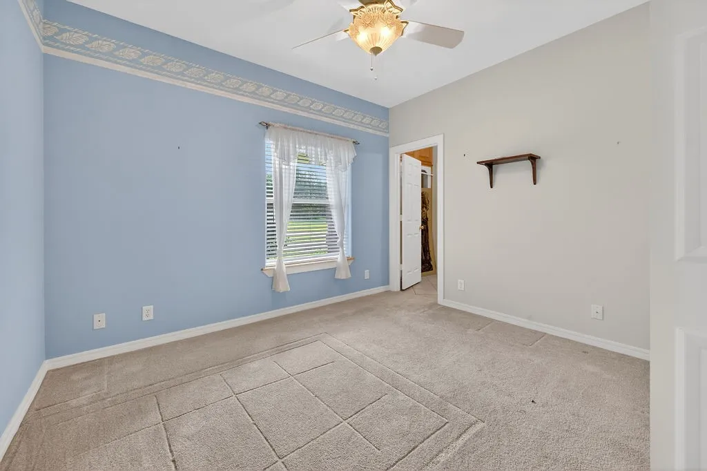 Single Family Residence For Sale in Henderson County , 2436 Lakefront Shores Road, Athens, Texas 75752, 3 Bedroom, 3 Bathroom, 3 Garage spaces, 2,024 Sqft, built in 2004, mls#21227590, Real Estate Agent in Athens, Homes For Sale in Henderson county, Homes For Sale in Athens, Realtor in Athens Texas, Real Estate Brokerage Independent Realty Texas, Luminita Cordes Realtor